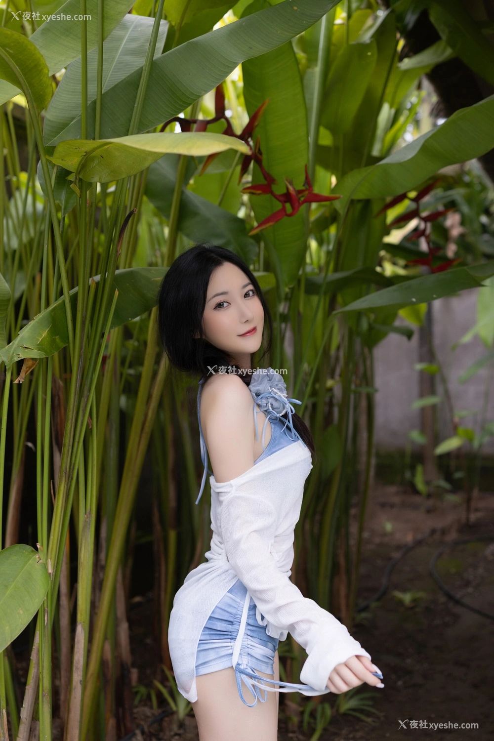 1P - 秀人网 美女名模 鱼子酱Fish – 内购无水印《印度尼西亚旅拍-蓝色比基尼》 [123P]