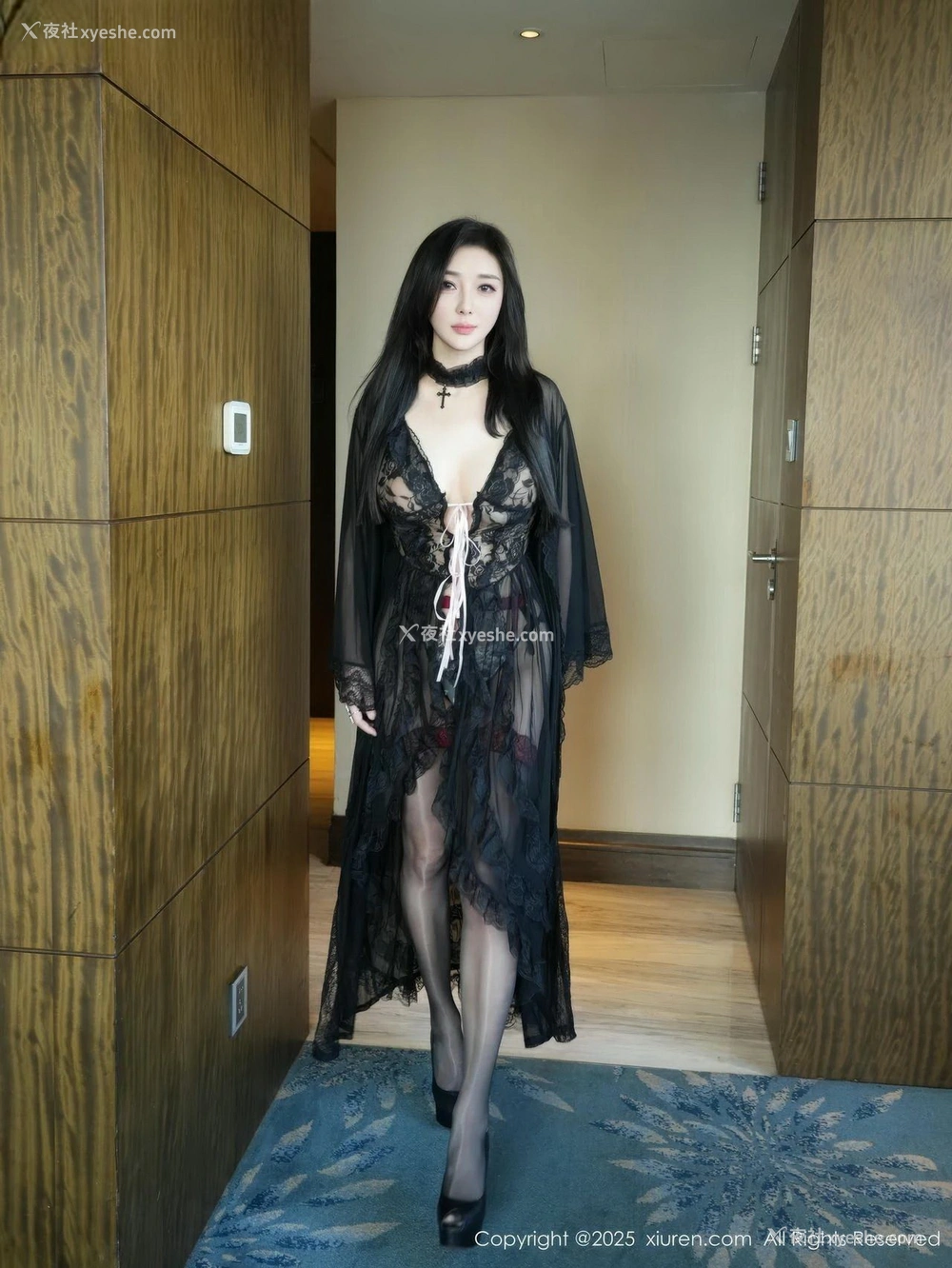 1P - [XiuRen秀人网] No.10490 苏一诺 [81P]