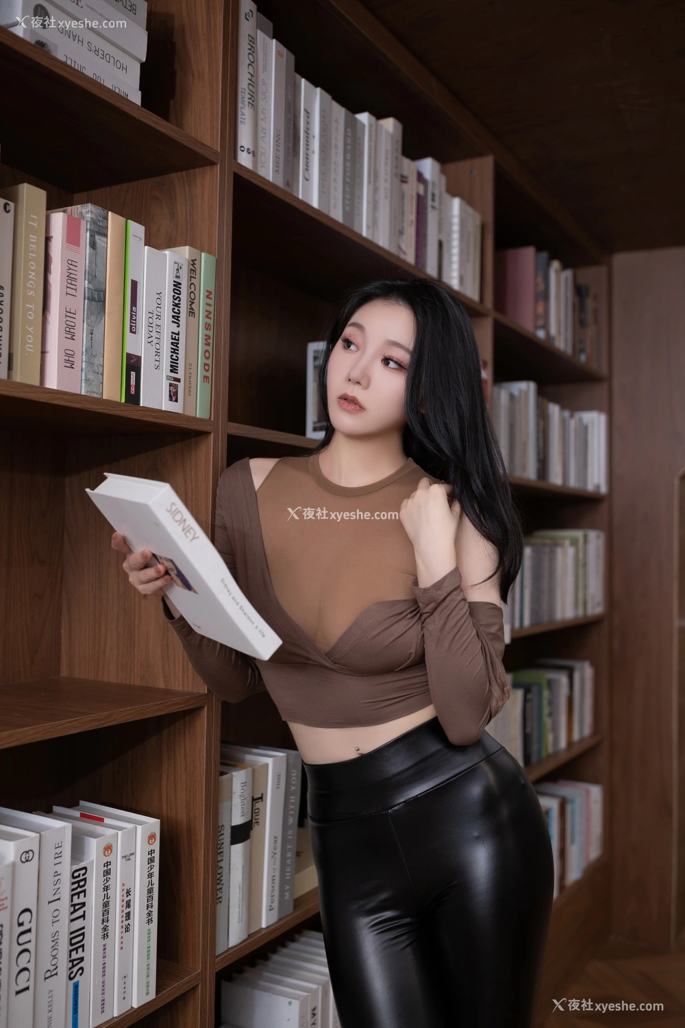1P - 秀人网 美女名模 安然anran – 超清无水印《娇颜如玉》 [93P]