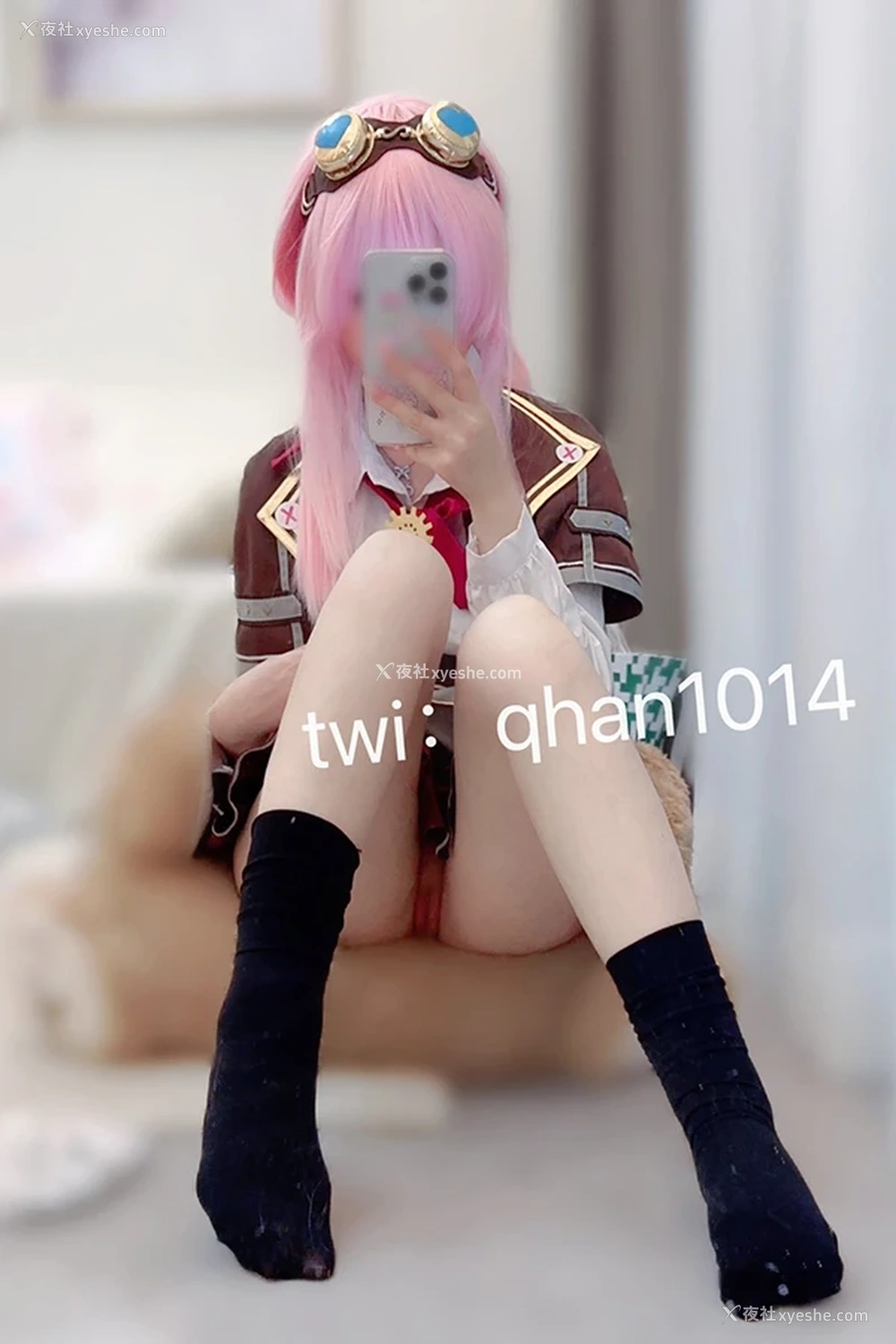 1P - 推特小美女小涵酱私拍粉嫩尺度人体图集