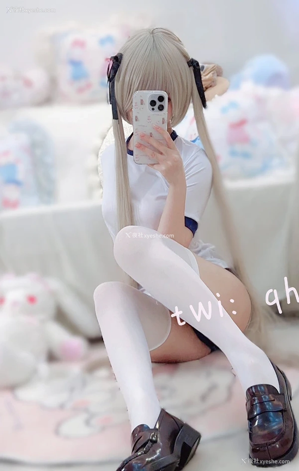 1P - 推特小美女小涵酱私拍粉嫩尺度人体图集