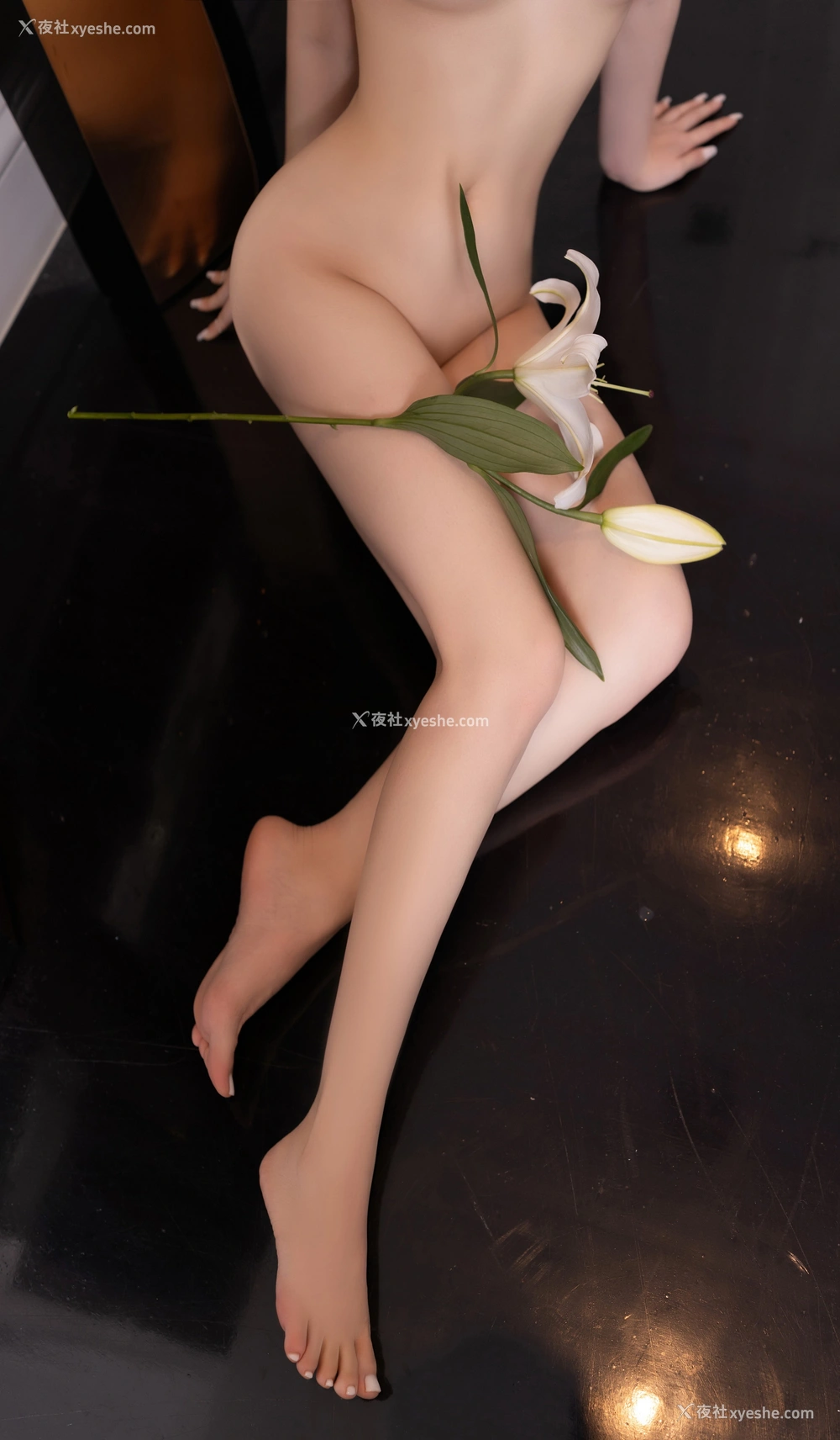 1P - 秀人网 美女名模 鱼子酱Fish – 高清无水印版《水仙花故事》 [123P]