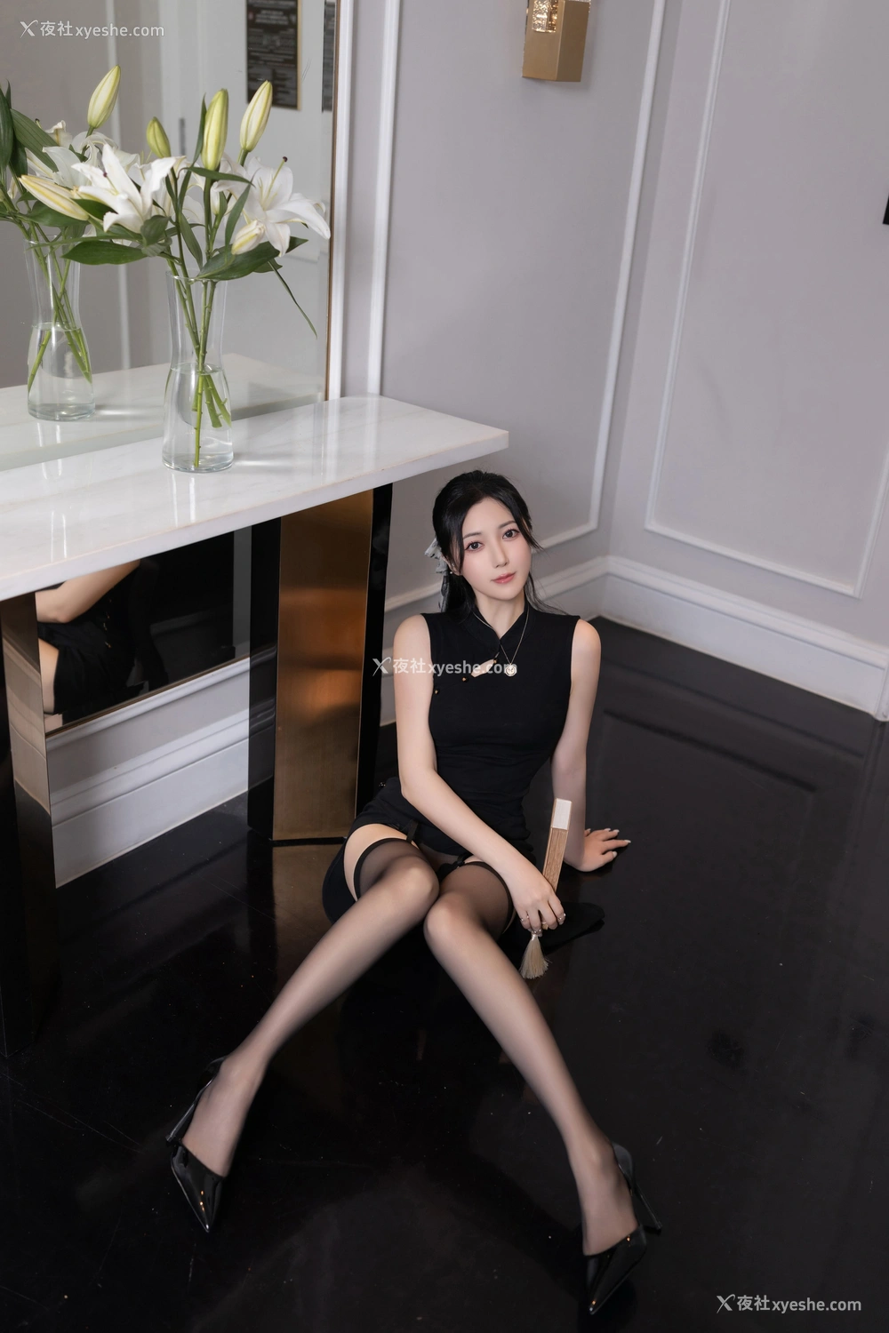 1P - 秀人网 美女名模 鱼子酱Fish – 高清无水印版《水仙花故事》 [123P]