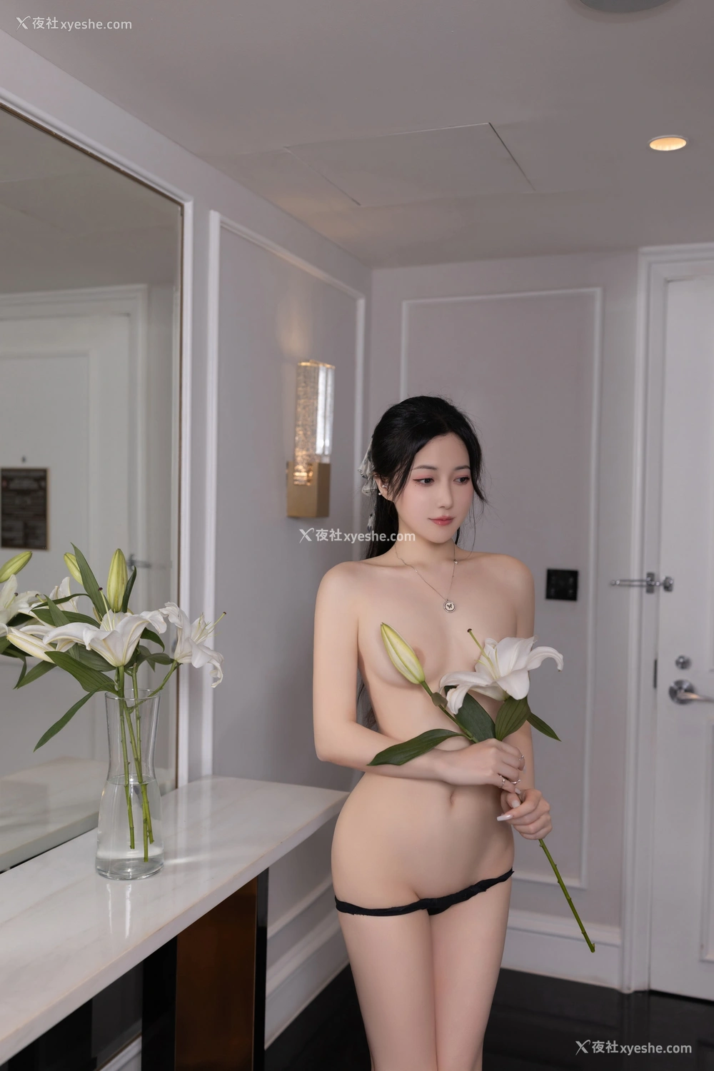 1P - 秀人网 美女名模 鱼子酱Fish – 高清无水印版《水仙花故事》 [123P]