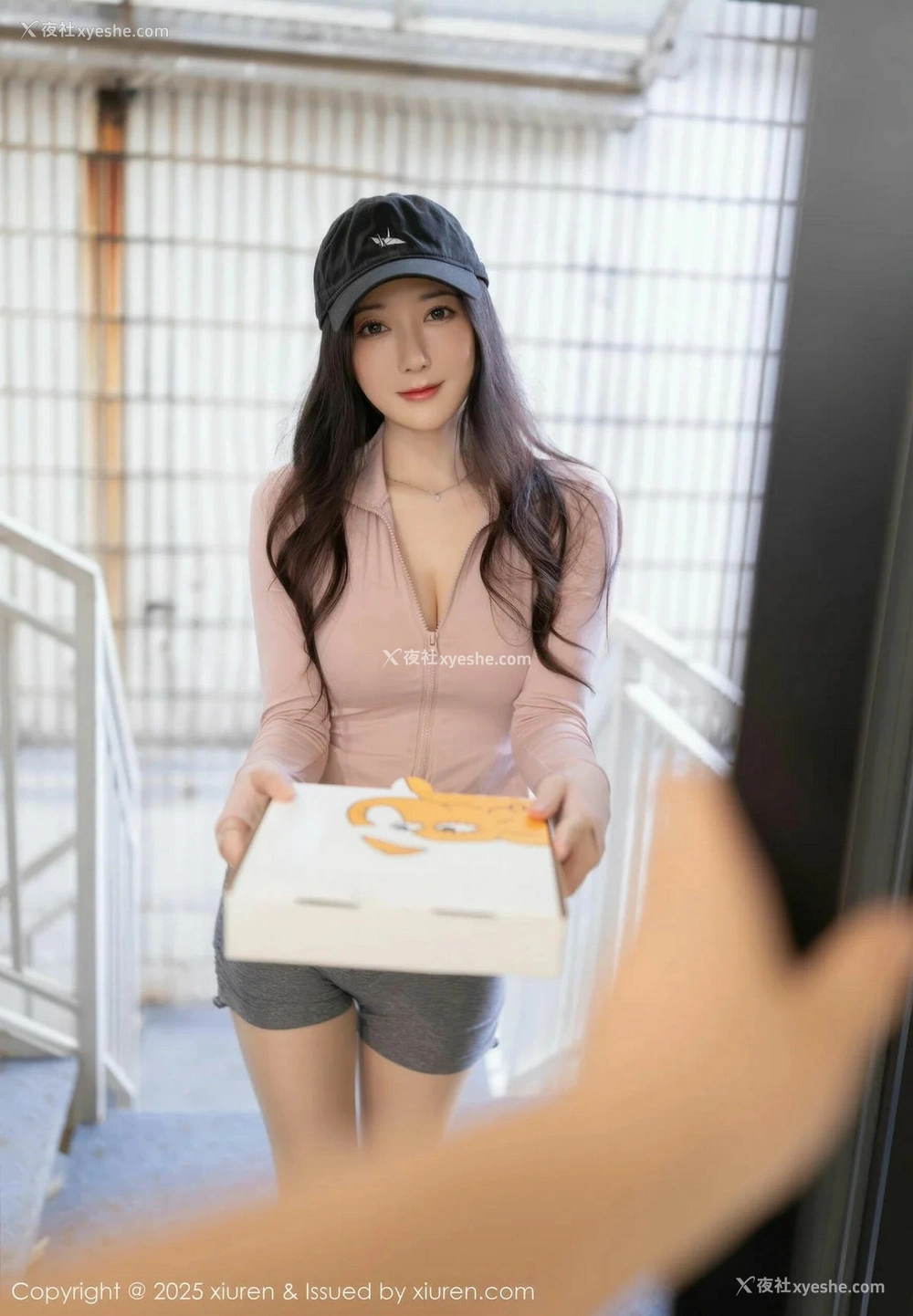 1P - [XiuRen秀人网] No.10542 鱼子酱Fish [81P]