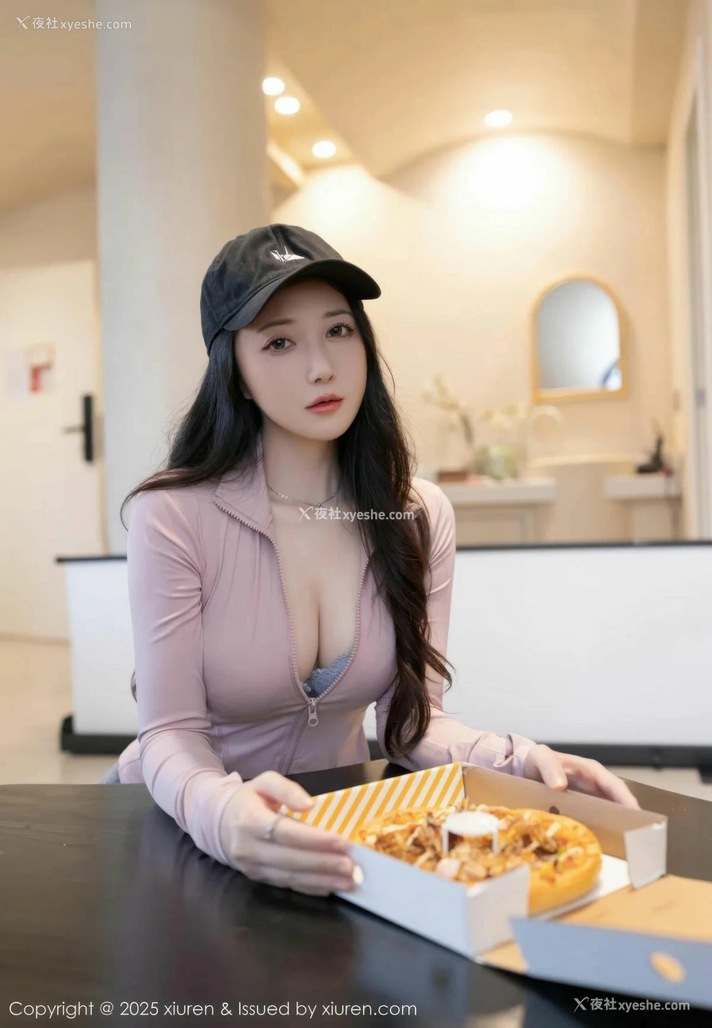 1P - [XiuRen秀人网] No.10542 鱼子酱Fish [81P]