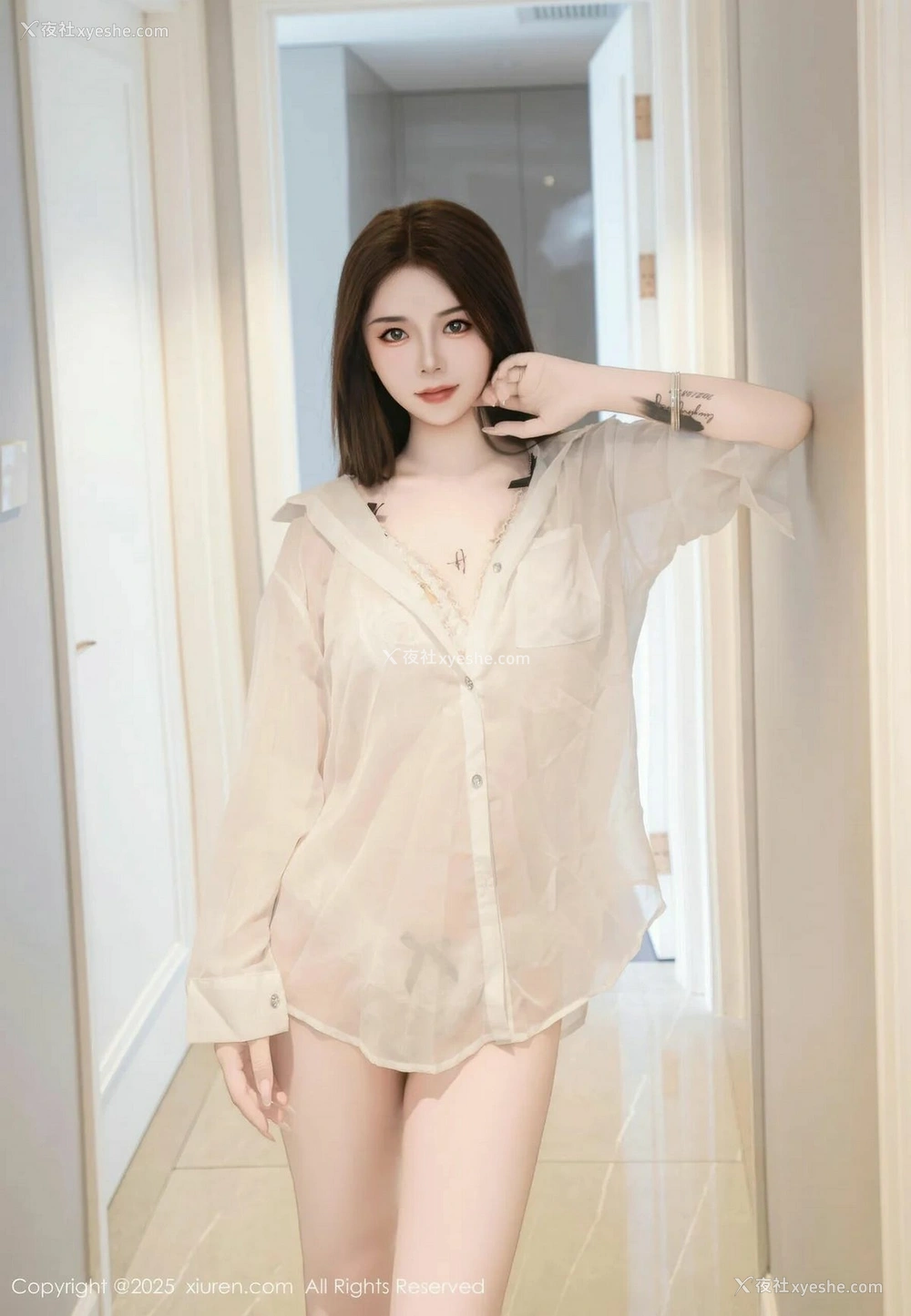 1P - [XiuRen秀人网] No.10549 沐娜娜 [77P]