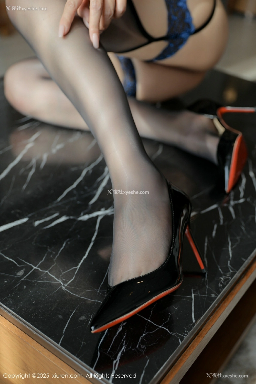 1P - [XiuRen秀人网] No.10499 田冰冰 [55P]