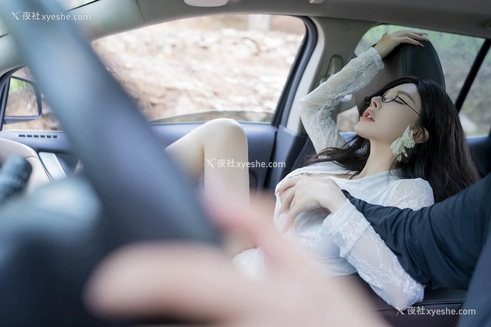 1P - 秀人网 豪乳美模 潘思沁（潘娇娇）- 超清无水印《丰腴妩媚 车内激情》 [95P]