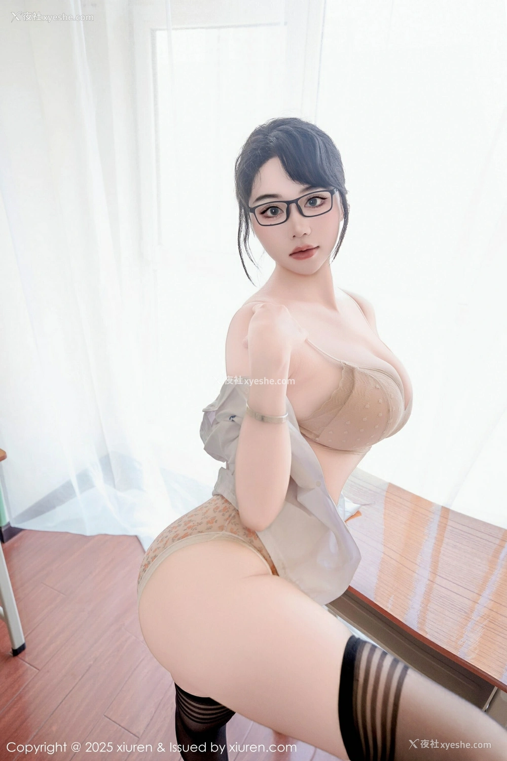 1P - [XiuRen秀人网] No.10530 汐汐爱吃草莓 [86P]