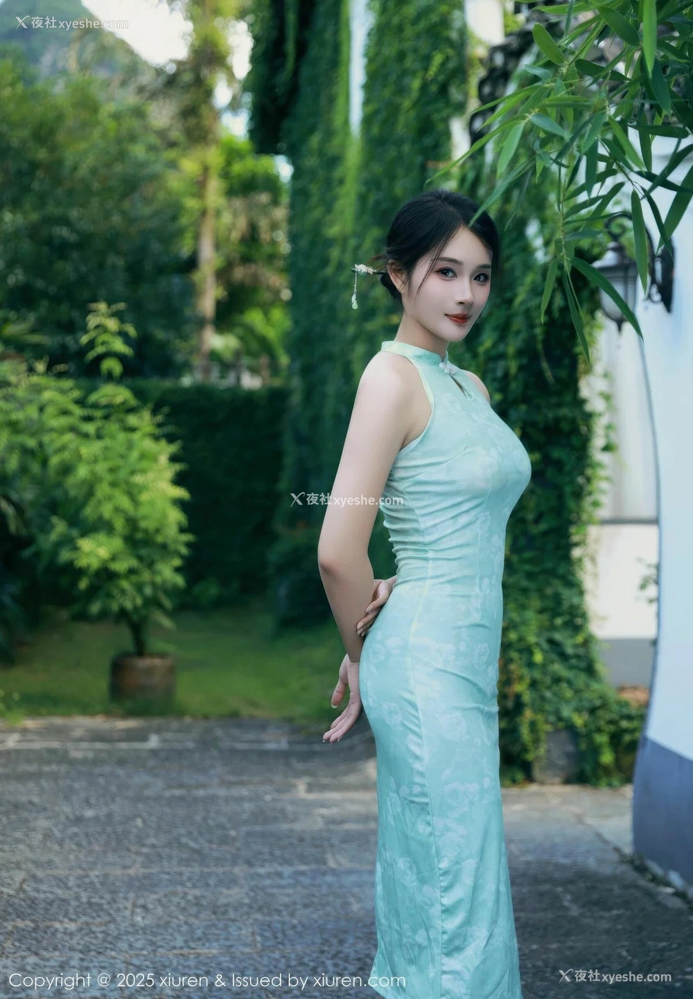 1P - [XiuRen秀人网] No.10538 南乔 [89P]