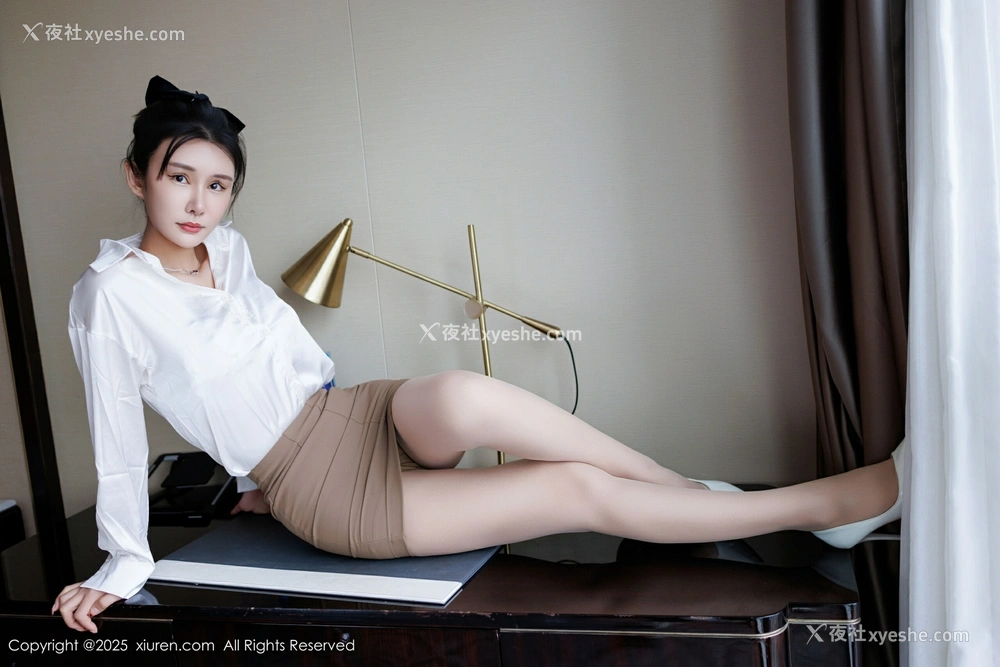 1P - [XiuRen秀人网] No.10543 艺艺yiyi [50P]