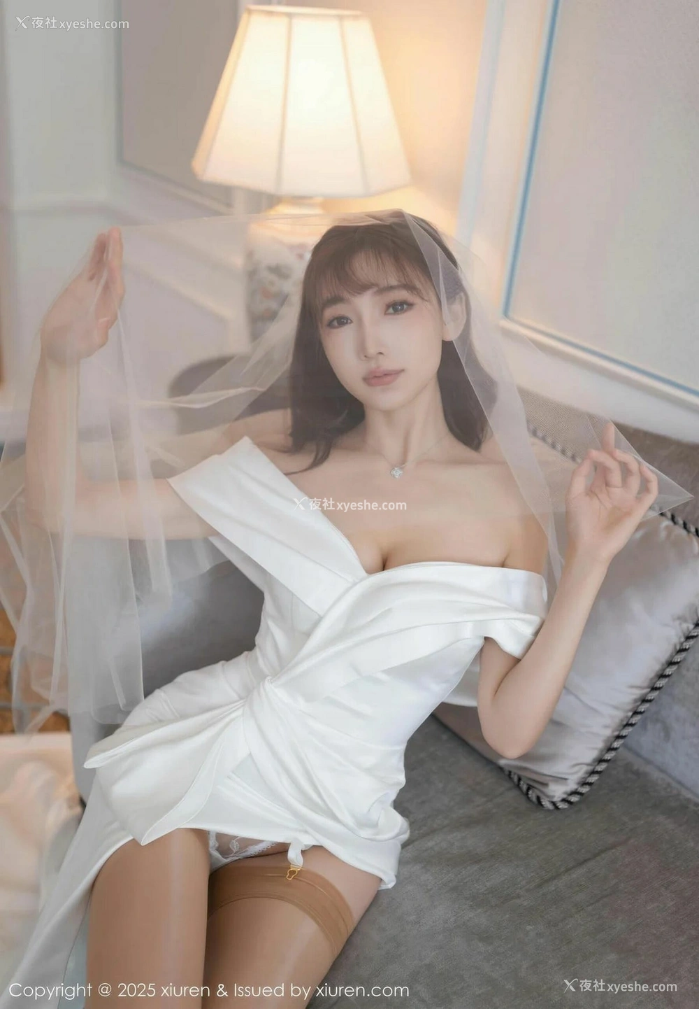 1P - [XiuRen秀人网] No.10535 陆萱萱 [81P]