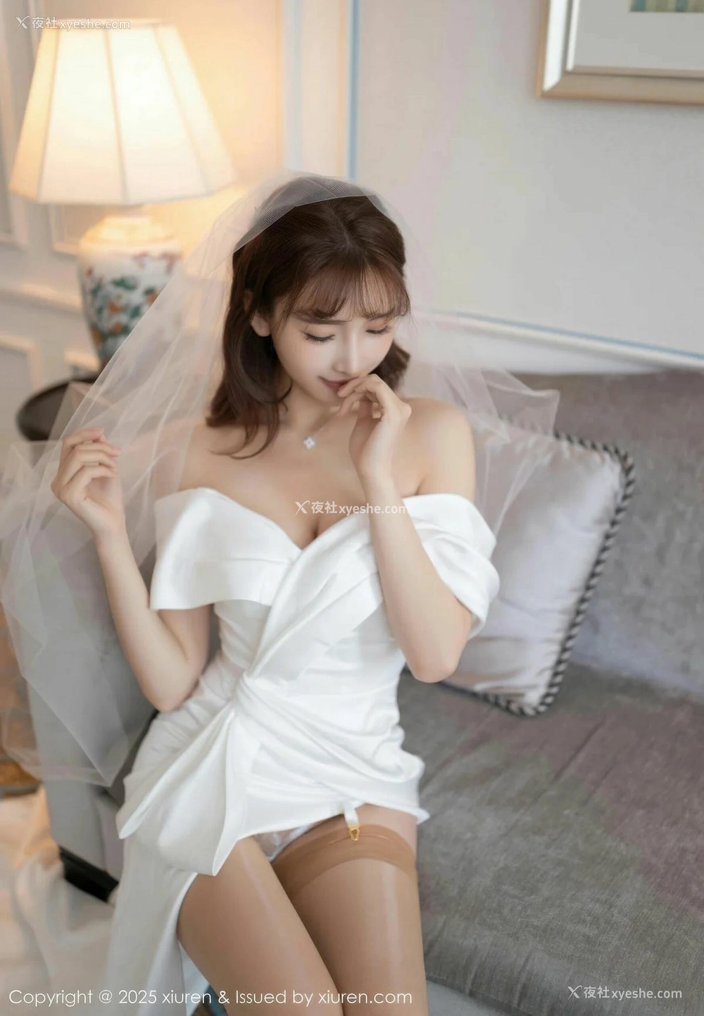 1P - [XiuRen秀人网] No.10535 陆萱萱 [81P]