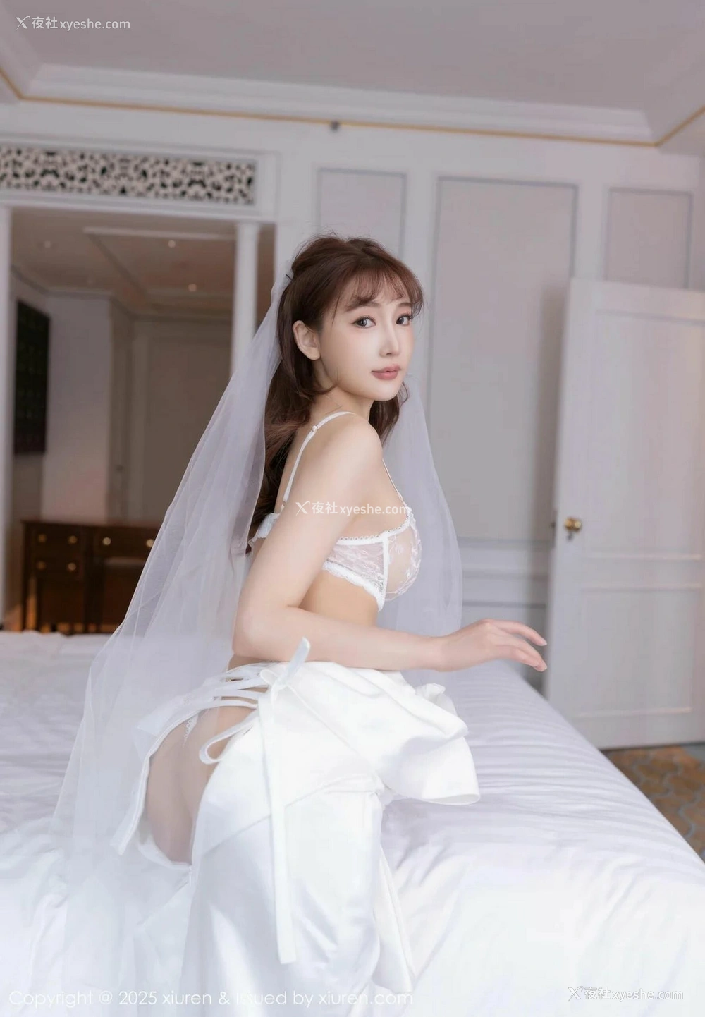 1P - [XiuRen秀人网] No.10535 陆萱萱 [81P]
