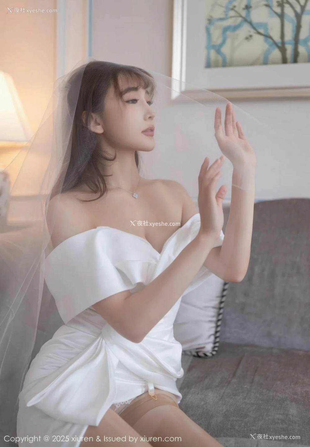 1P - [XiuRen秀人网] No.10535 陆萱萱 [81P]