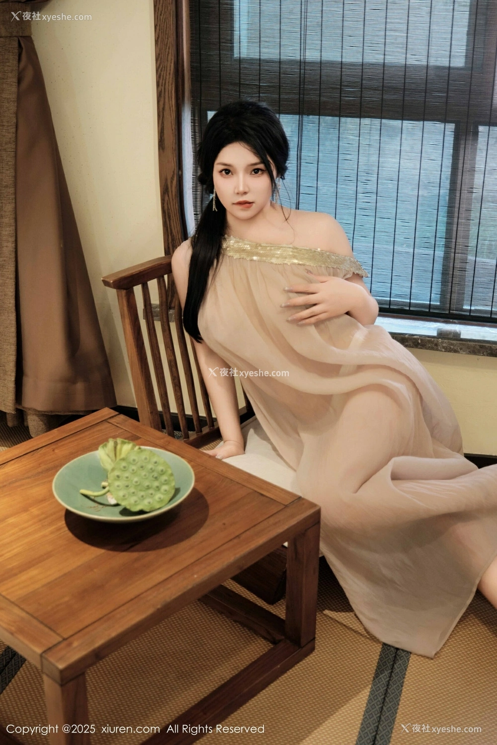 1P - [XiuRen秀人网] No.10500 麦田 [51P]