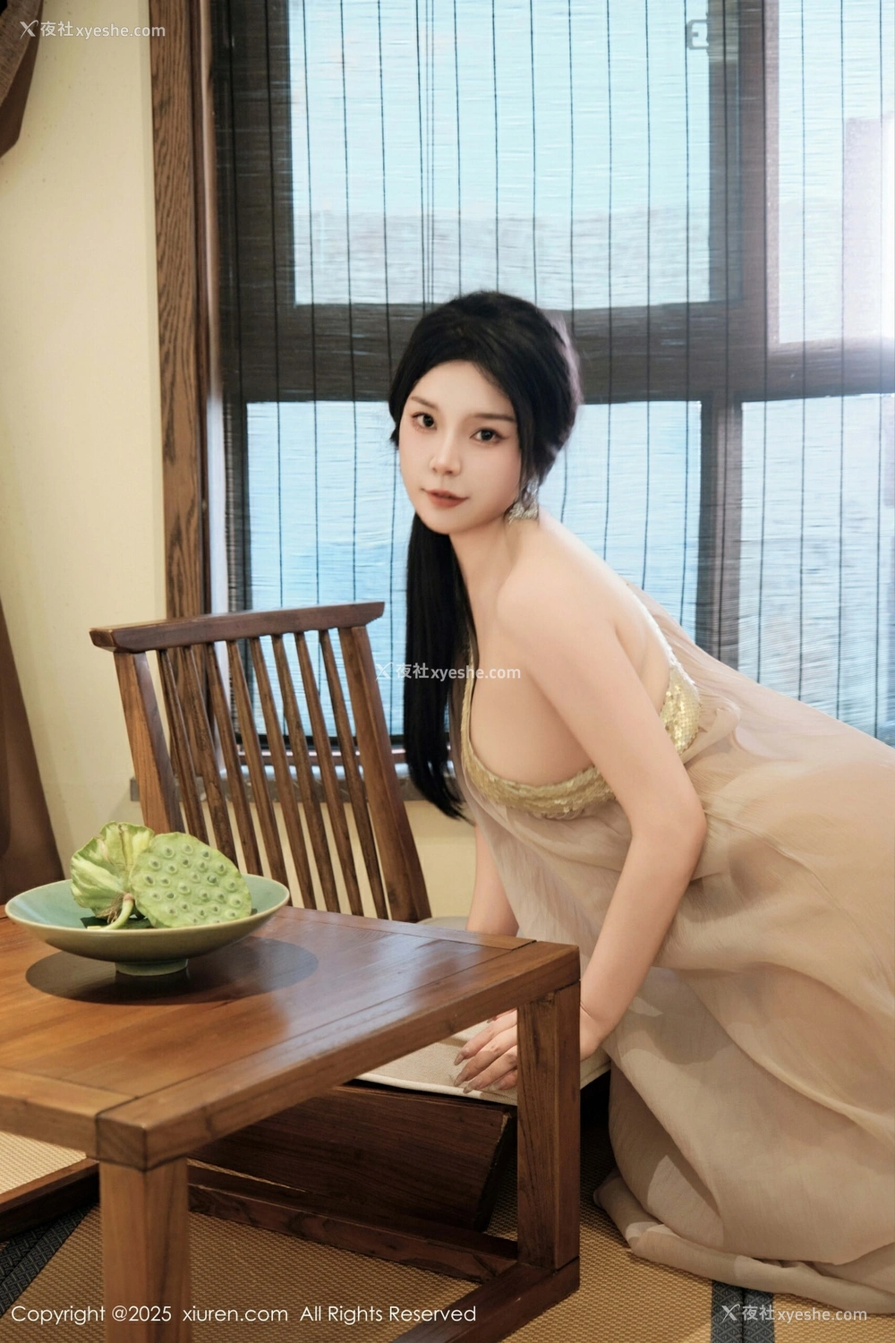 1P - [XiuRen秀人网] No.10500 麦田 [51P]