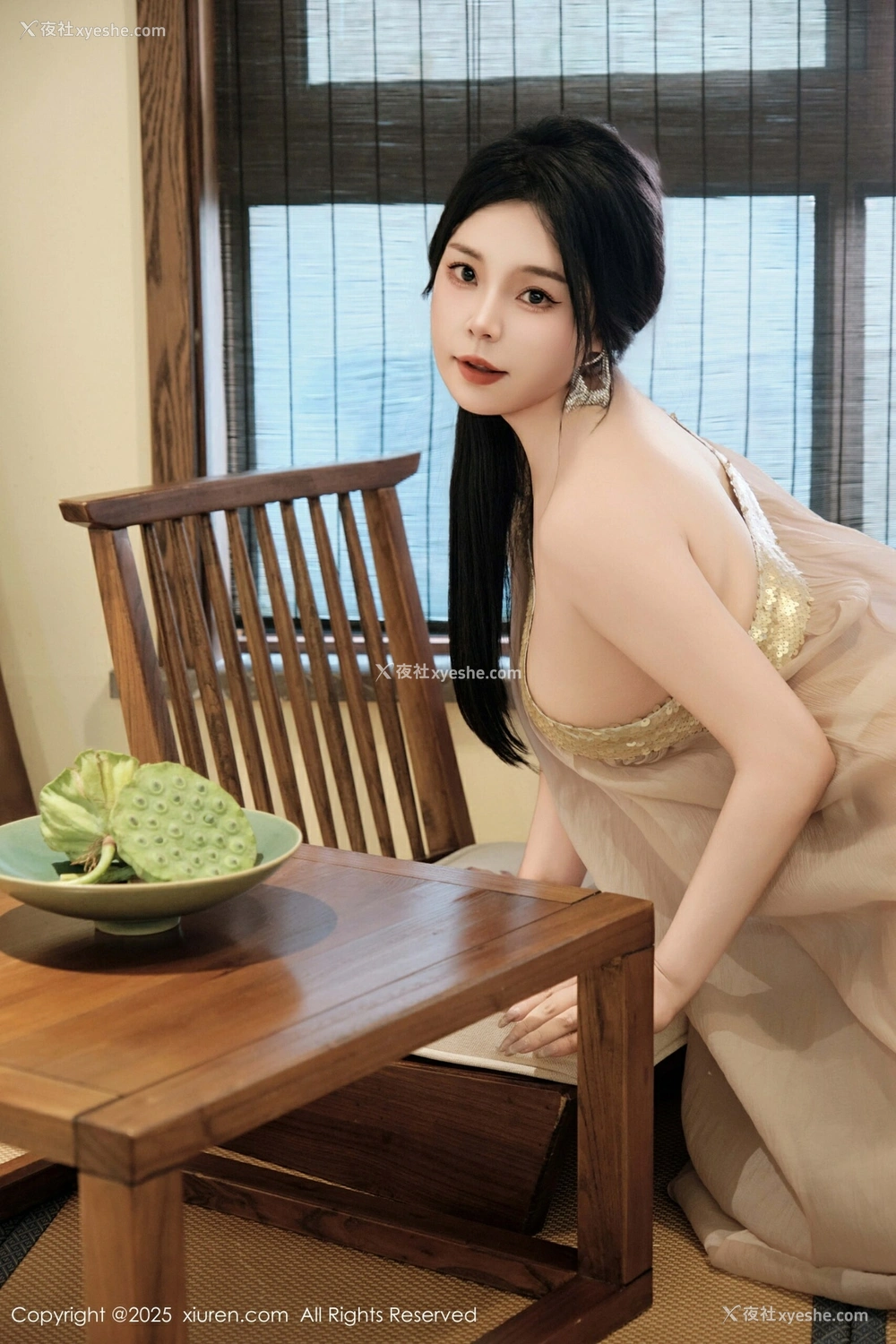 1P - [XiuRen秀人网] No.10500 麦田 [51P]