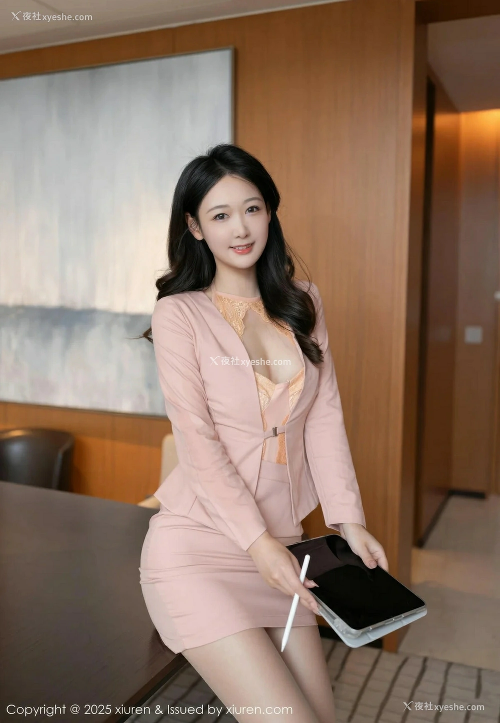1P - [XiuRen秀人网] No.10520 唐安琪 [84P]