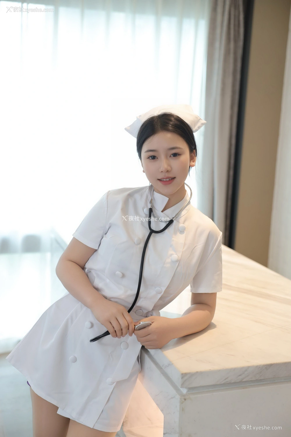 1P - 秀人网 新晋美模 林嘉馨 – 高清无水印完整版《白色护士制服》 [113P]