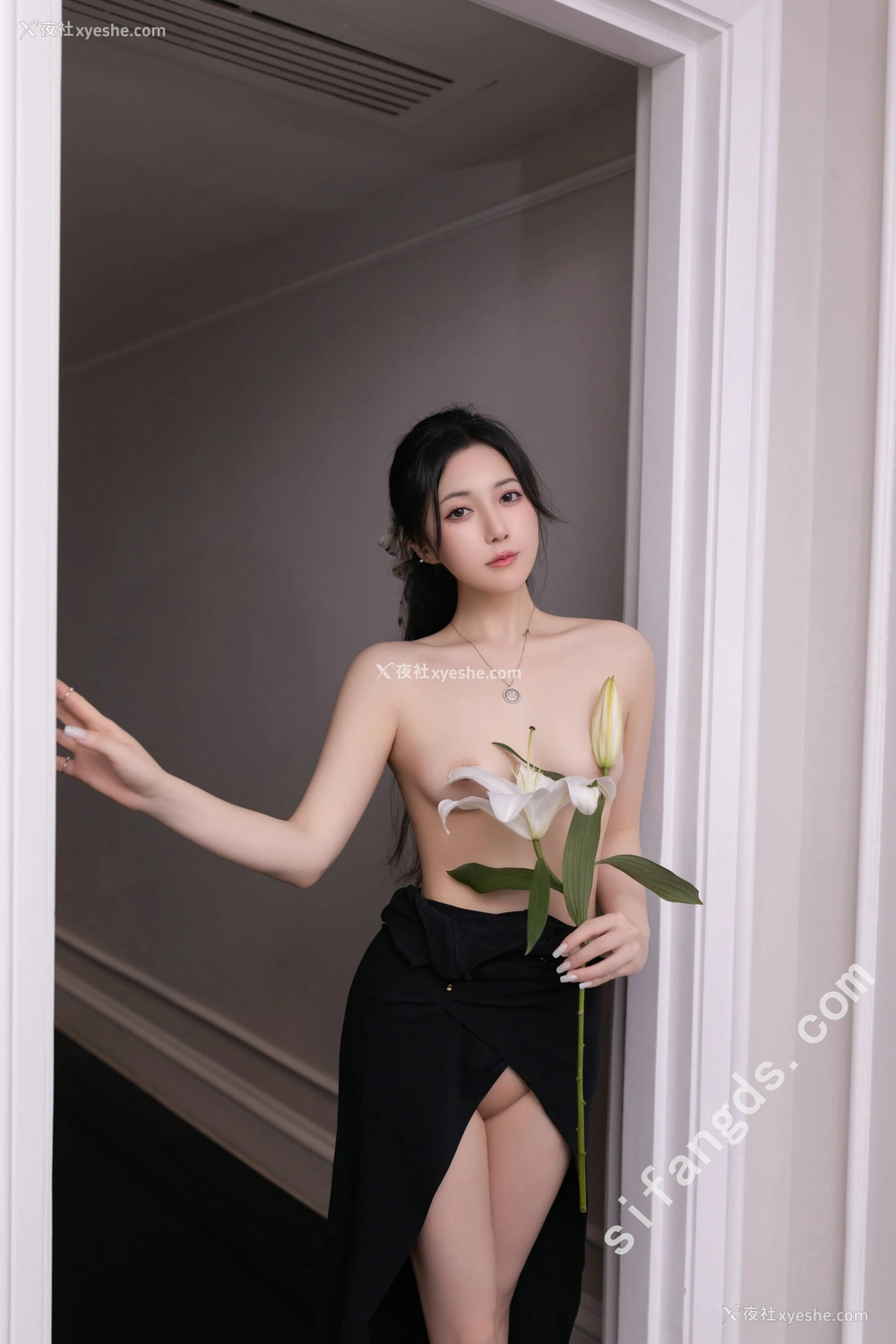 1P - 鱼子酱Fish – 内购 水仙花的故事 [120P]