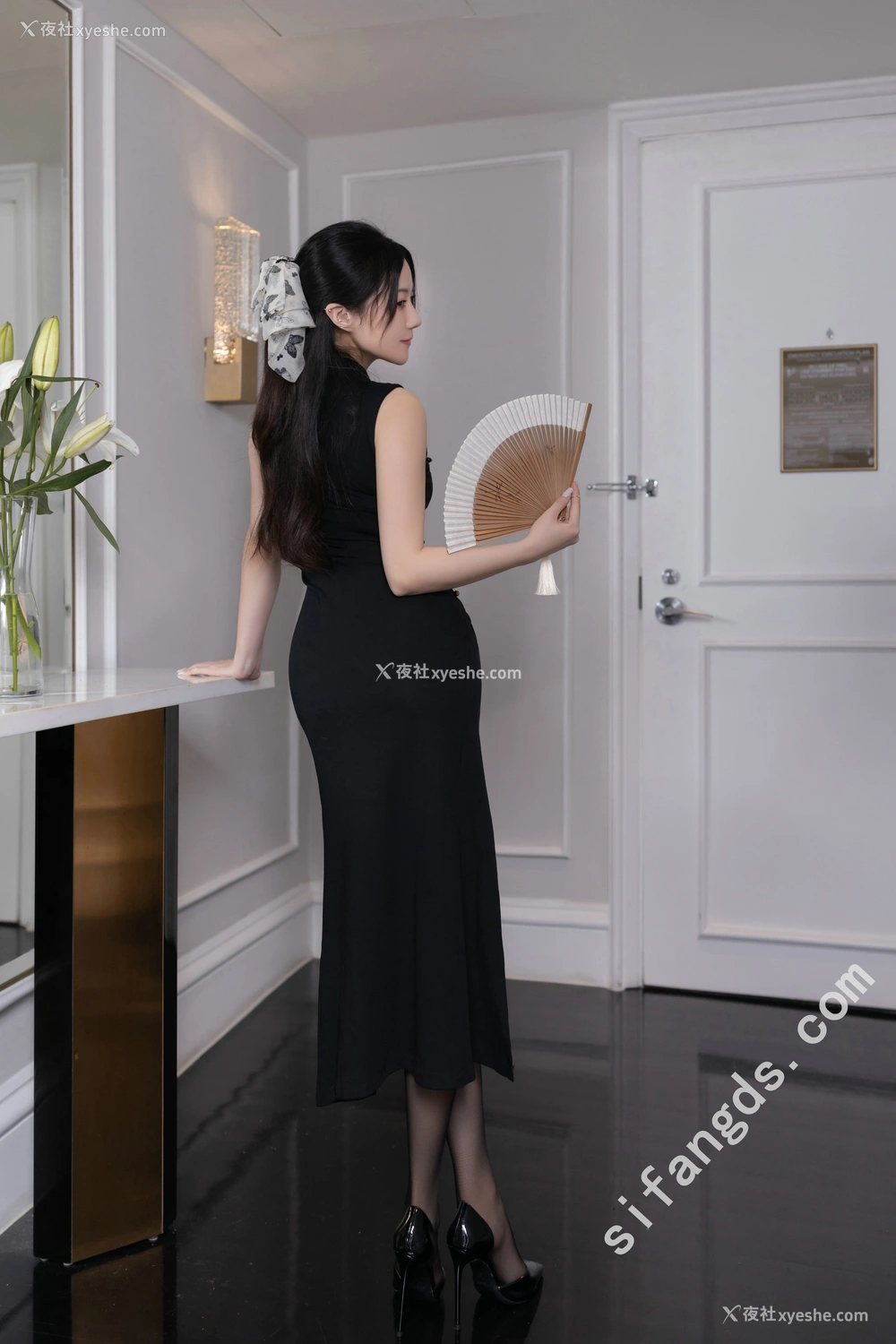1P - 鱼子酱Fish – 内购 水仙花的故事 [120P]