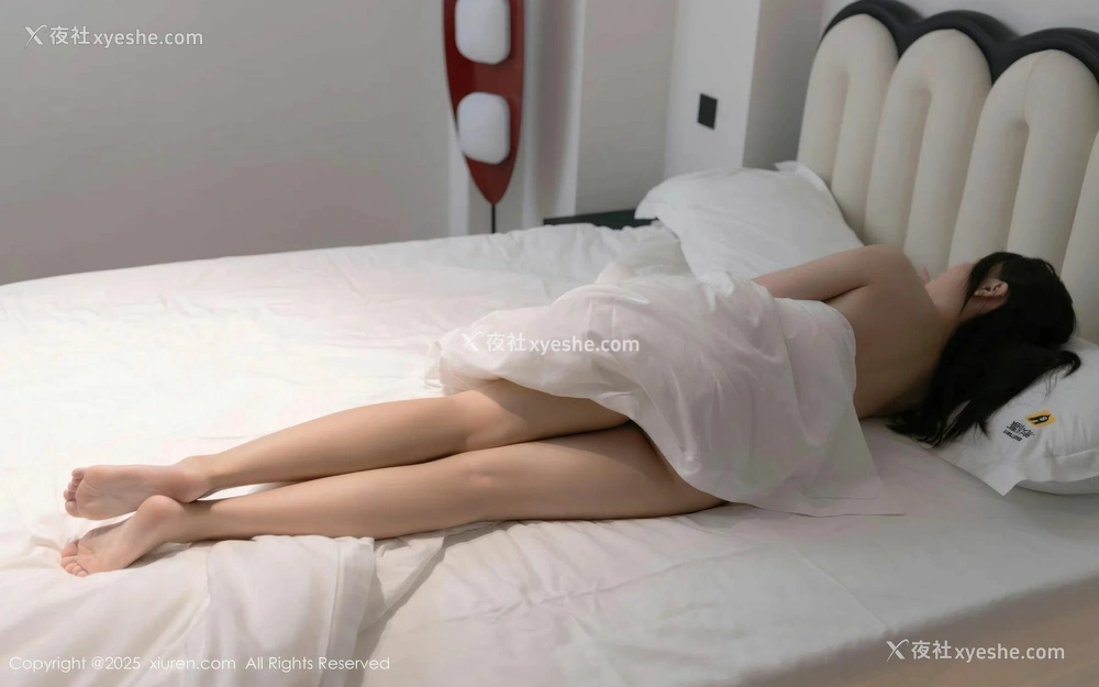 1P - [XiuRen秀人网] No.10576 杏子Yada [82P]