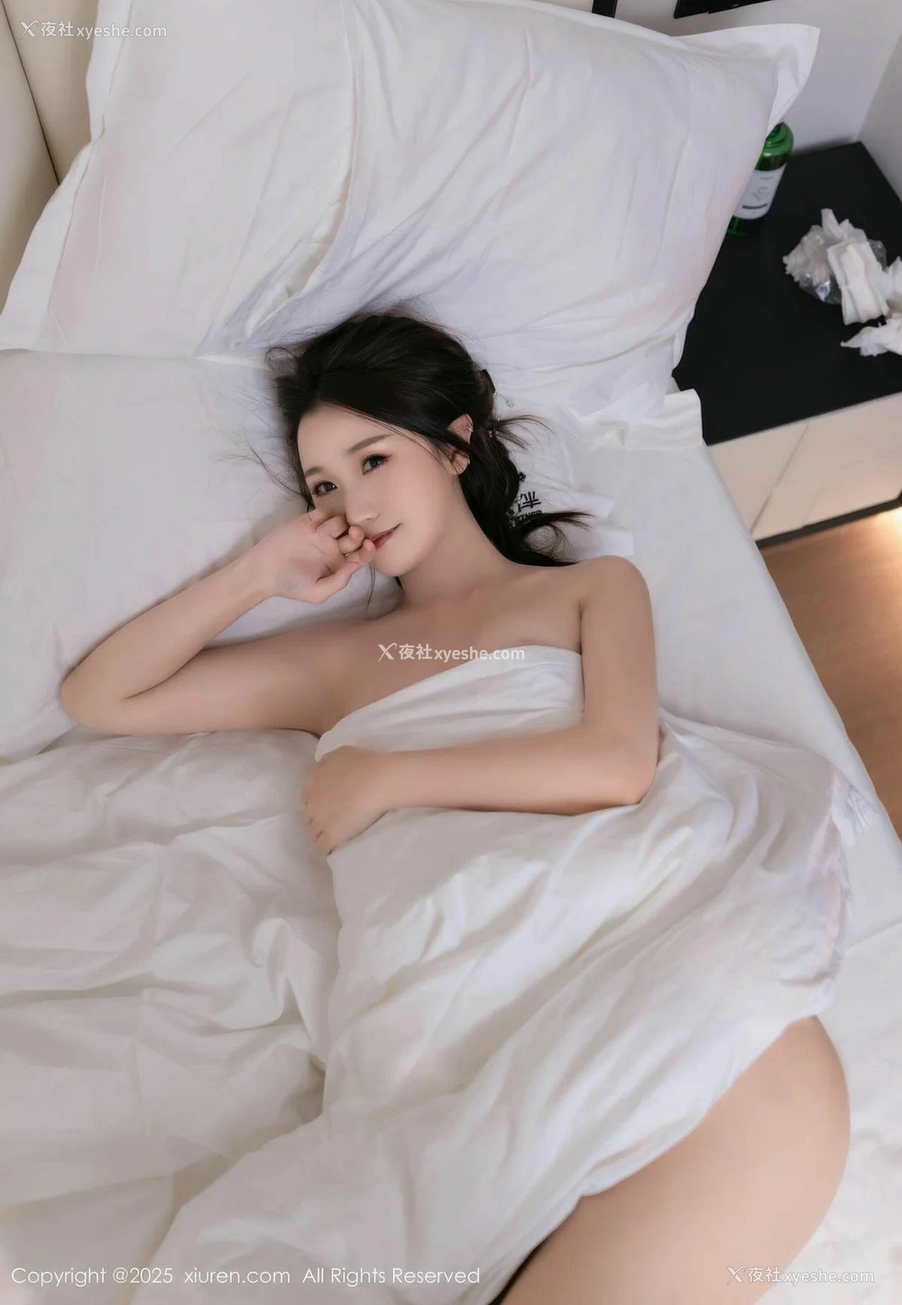 1P - [XiuRen秀人网] No.10576 杏子Yada [82P]