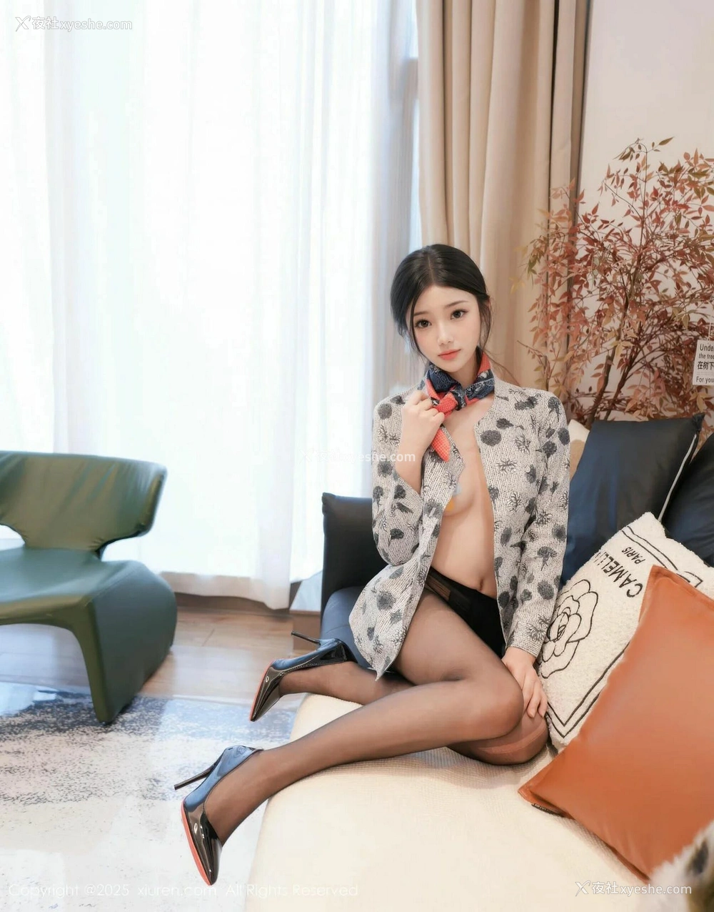 1P - [XiuRen秀人网] No.10579 琉璃ww [80P]