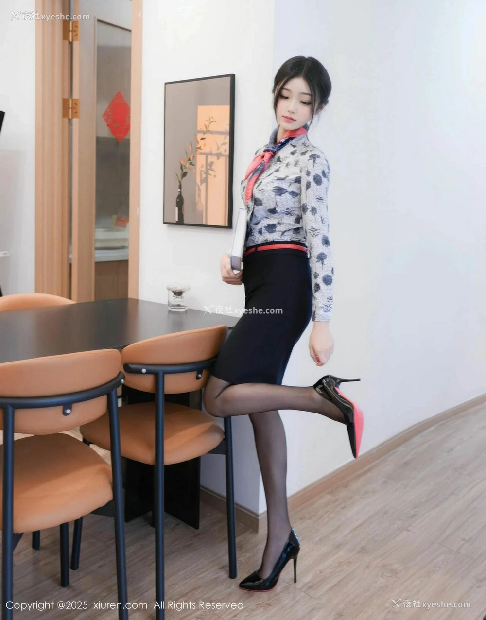 1P - [XiuRen秀人网] No.10579 琉璃ww [80P]