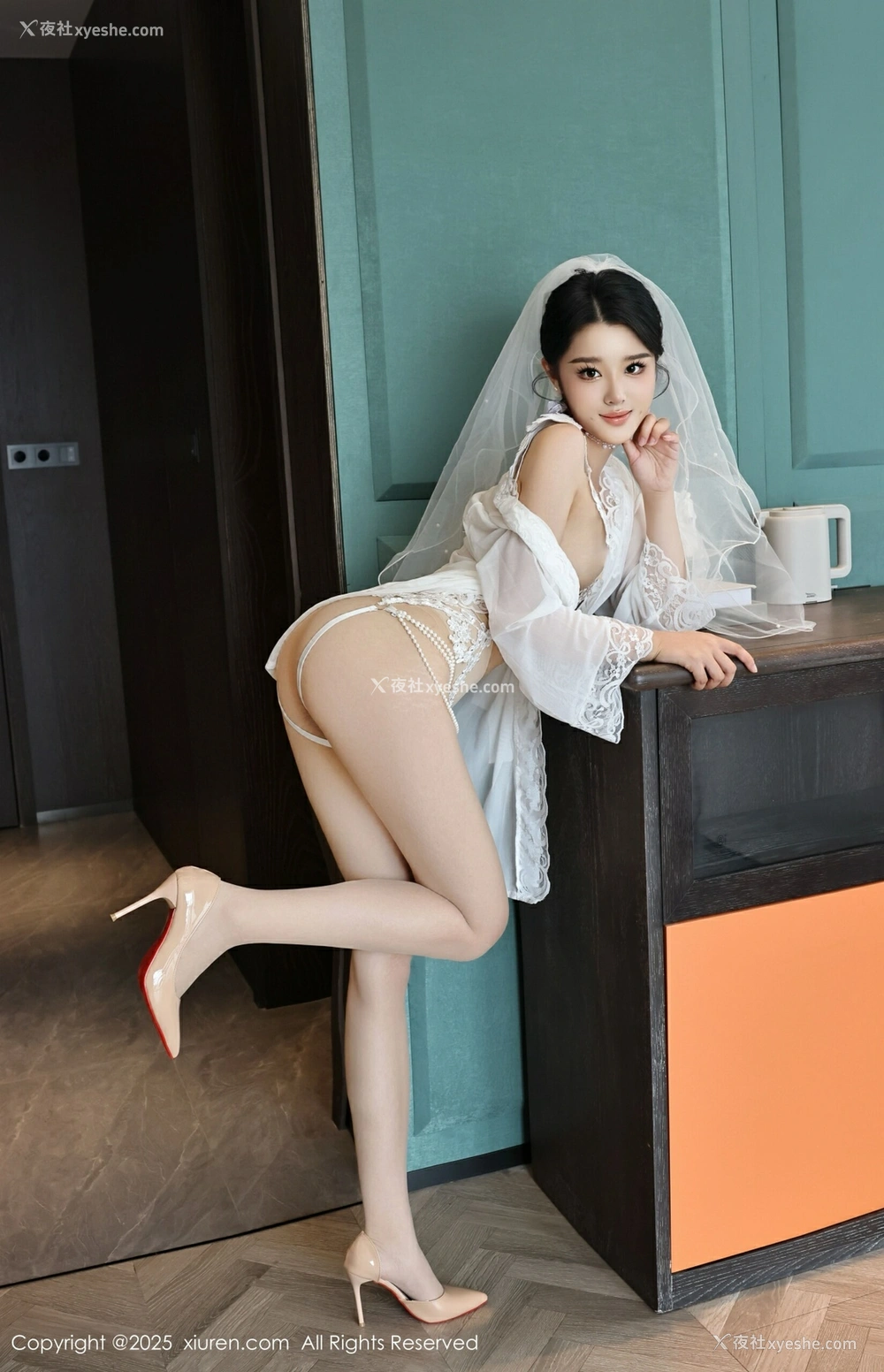1P - [XiuRen秀人网] No.10559 糯梨子 [71P]