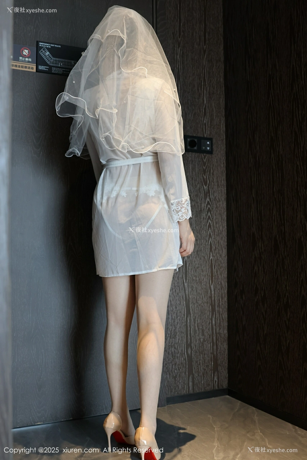 1P - [XiuRen秀人网] No.10559 糯梨子 [71P]