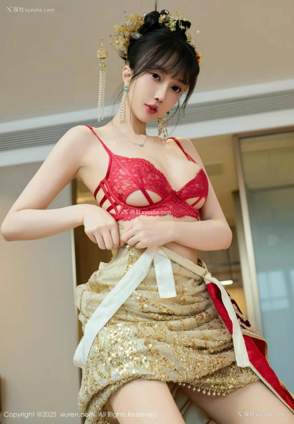 1P - [XiuRen秀人网] No.10567 玥儿玥er [73P]