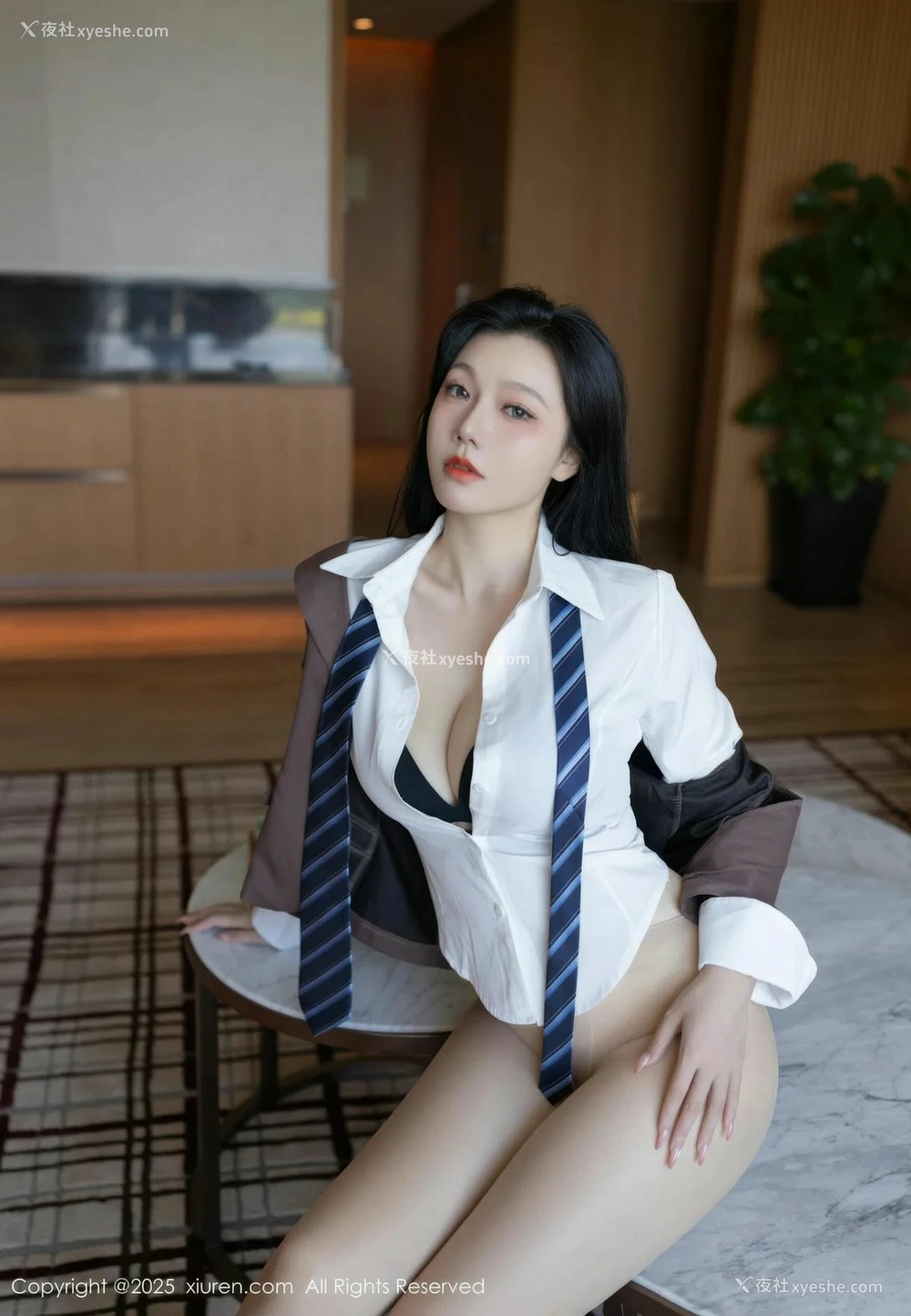 1P - [XiuRen秀人网] No.10571 安然anran [81P]