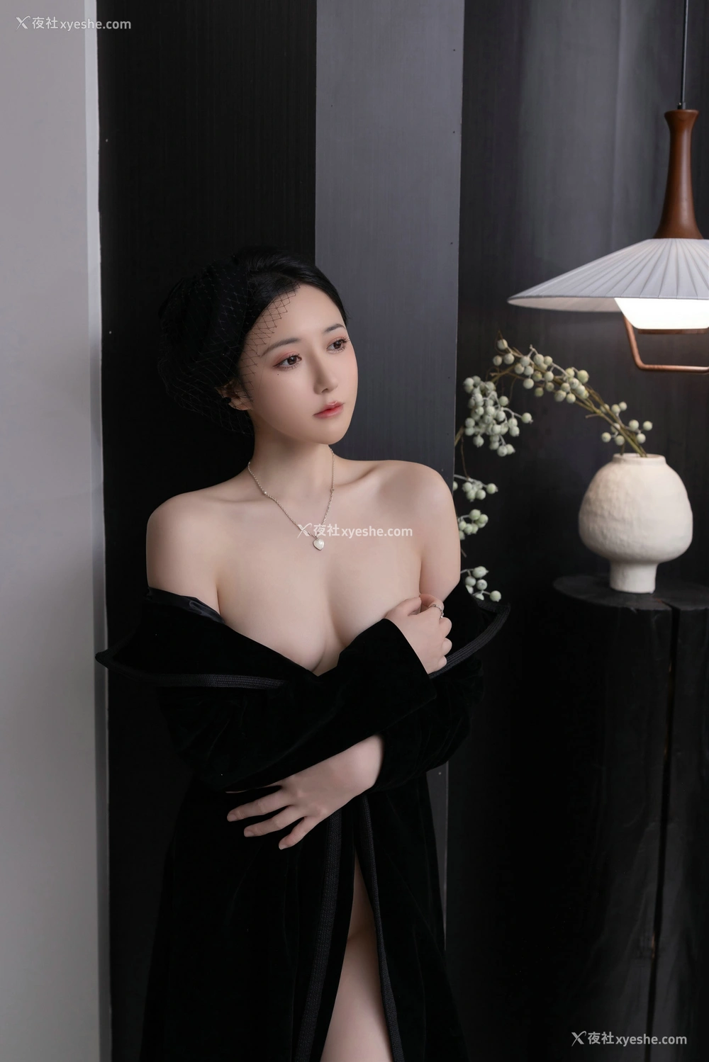 1P - 鱼子酱Fish – 内购无水印 未亡人 [121P]
