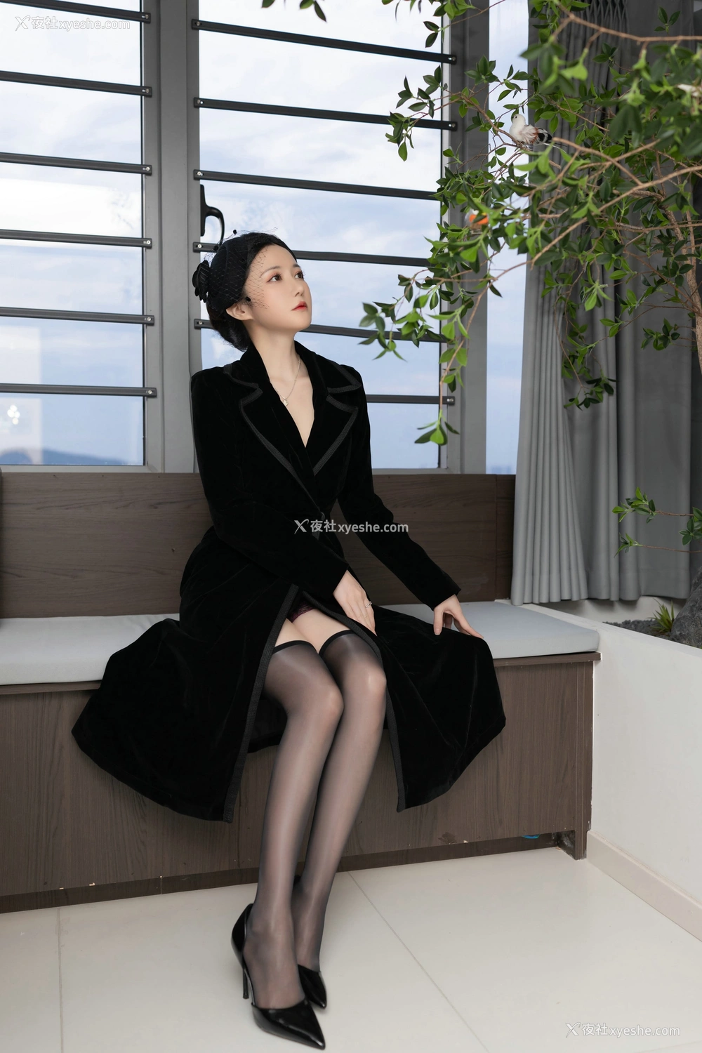 1P - 鱼子酱Fish – 内购无水印 未亡人 [121P]