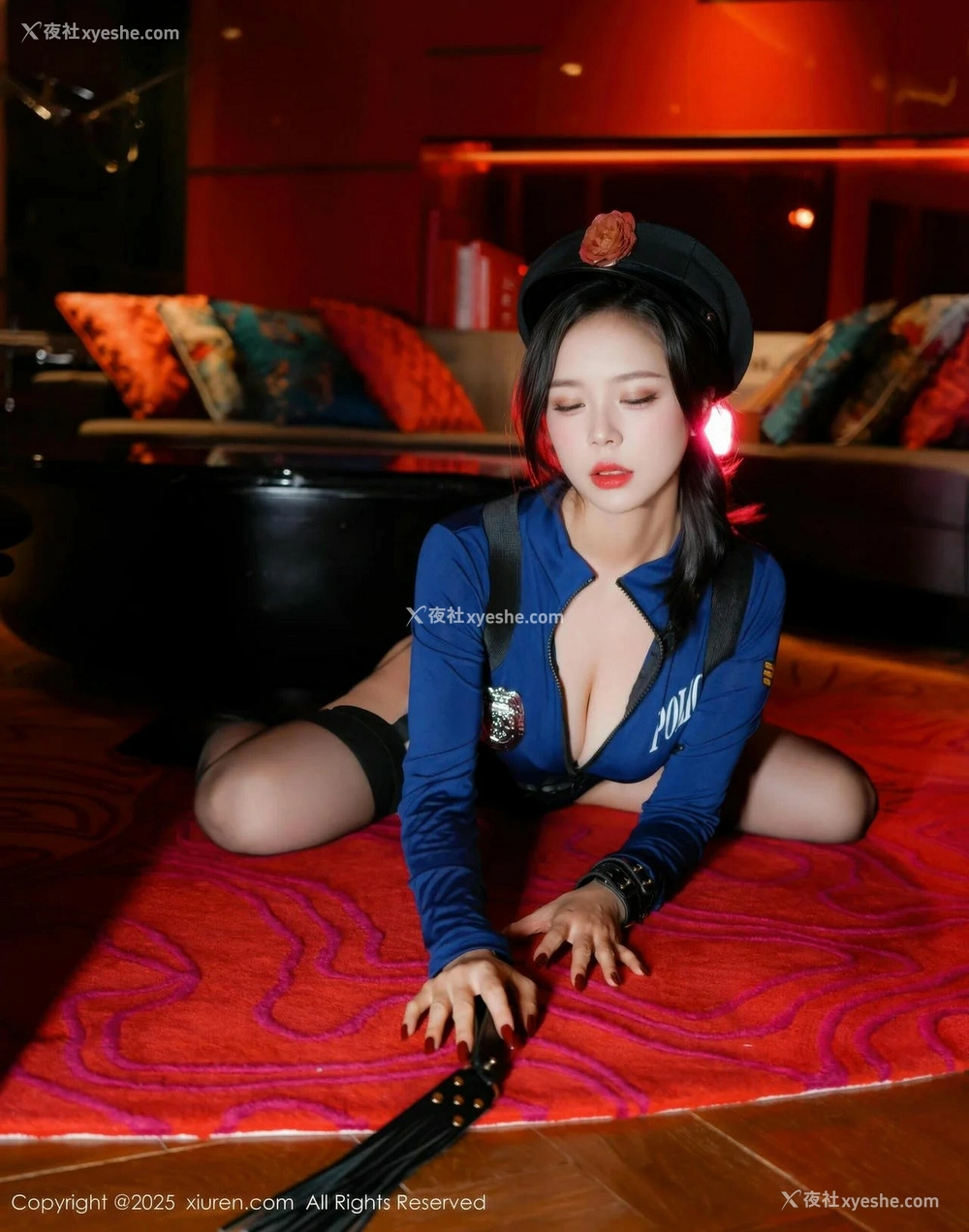 1P - [XiuRen秀人网] No.10569 玫瑰我爱你 [86P]