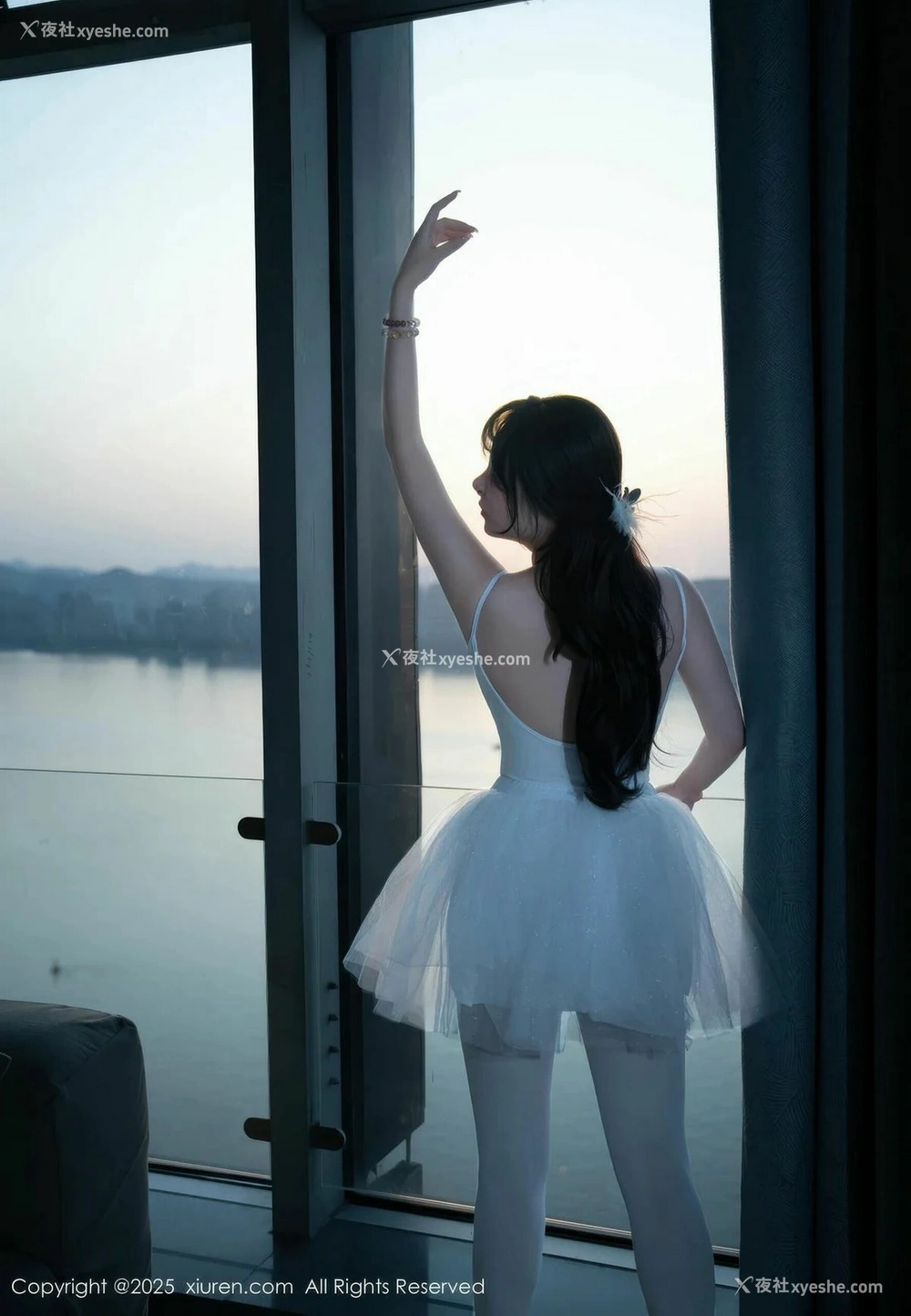 1P - [XiuRen秀人网] No.10575 软情 [79P]