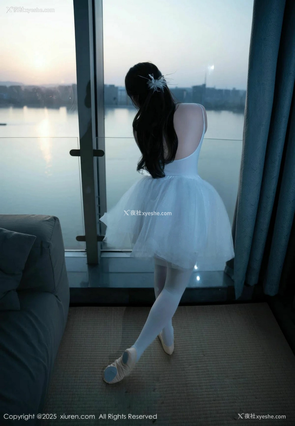 1P - [XiuRen秀人网] No.10575 软情 [79P]