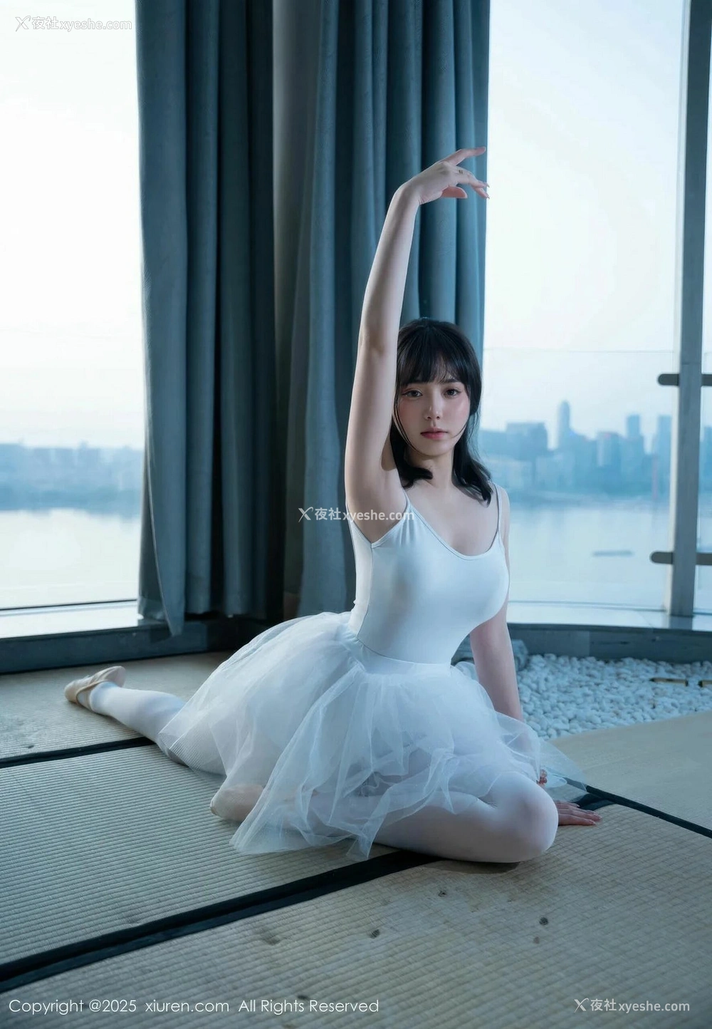 1P - [XiuRen秀人网] No.10575 软情 [79P]