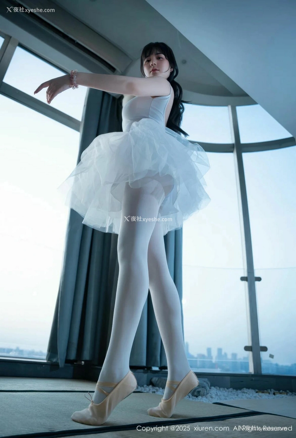 1P - [XiuRen秀人网] No.10575 软情 [79P]