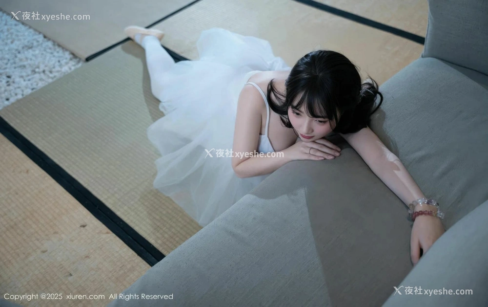1P - [XiuRen秀人网] No.10575 软情 [79P]