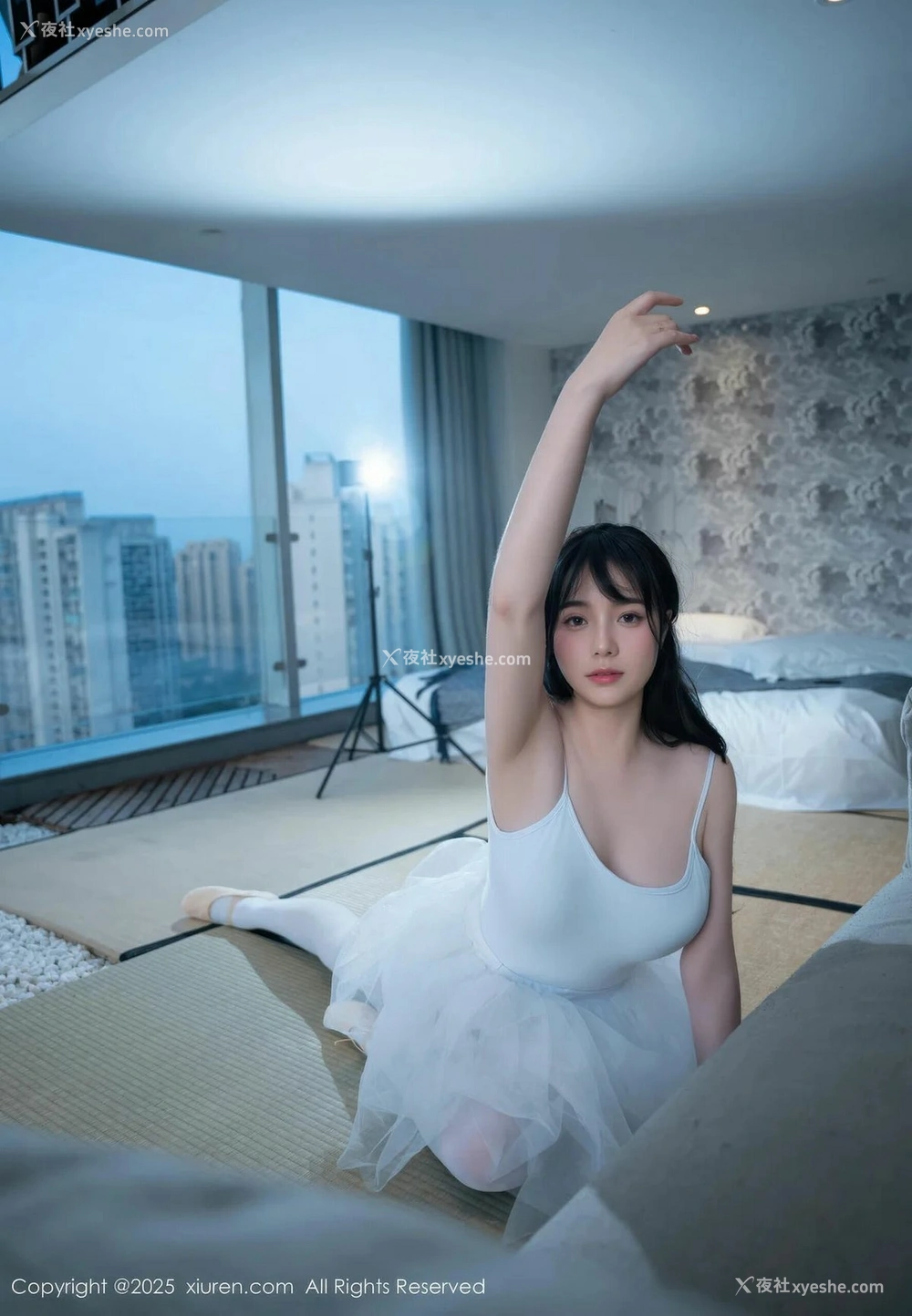 1P - [XiuRen秀人网] No.10575 软情 [79P]