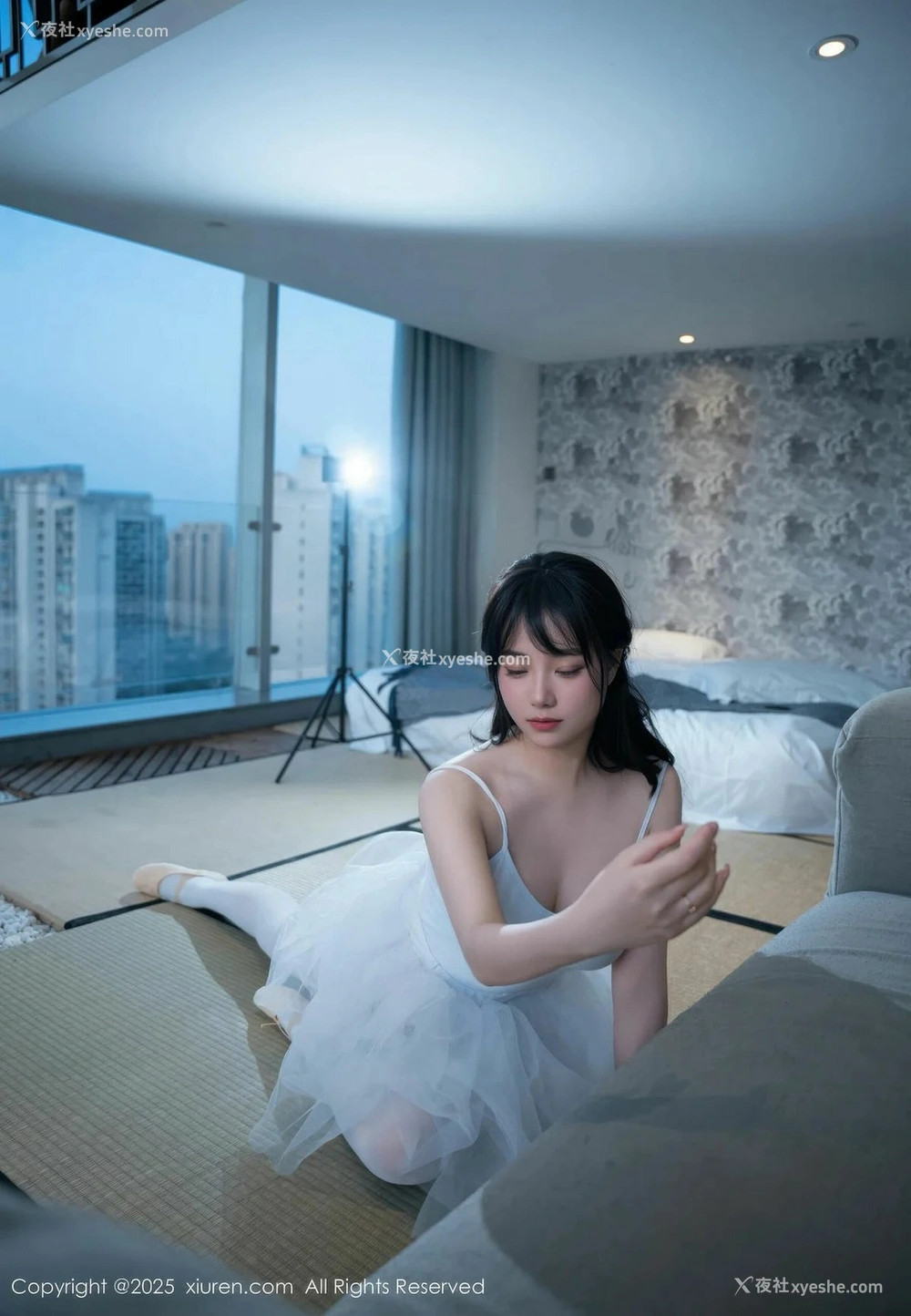 1P - [XiuRen秀人网] No.10575 软情 [79P]