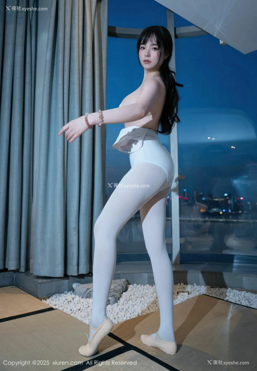 1P - [XiuRen秀人网] No.10575 软情 [79P]