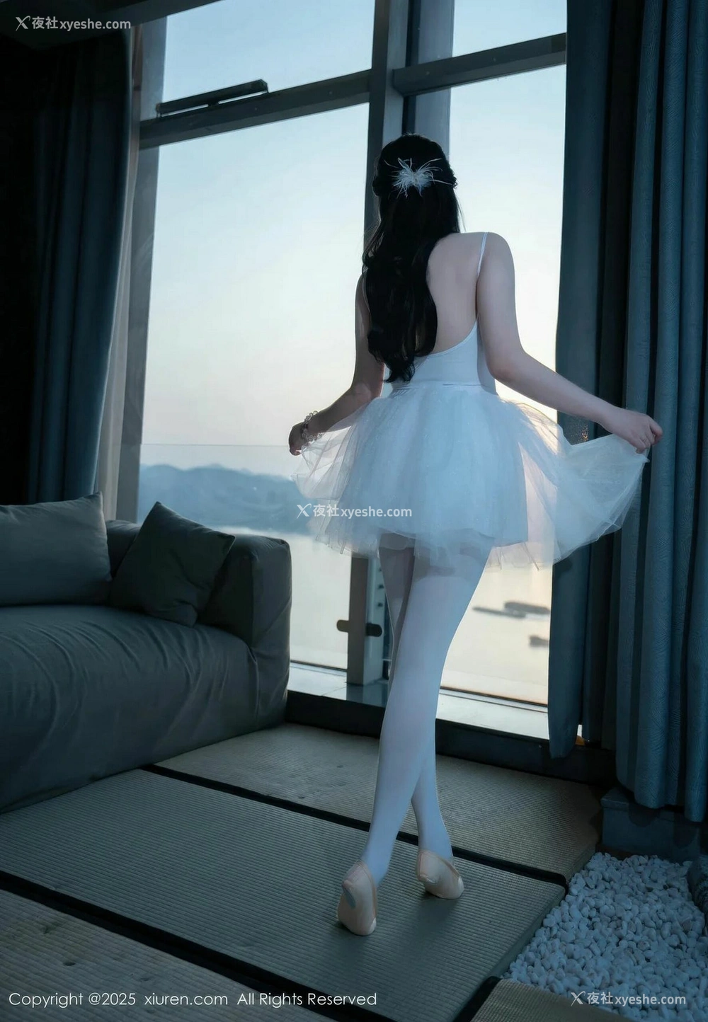 1P - [XiuRen秀人网] No.10575 软情 [79P]
