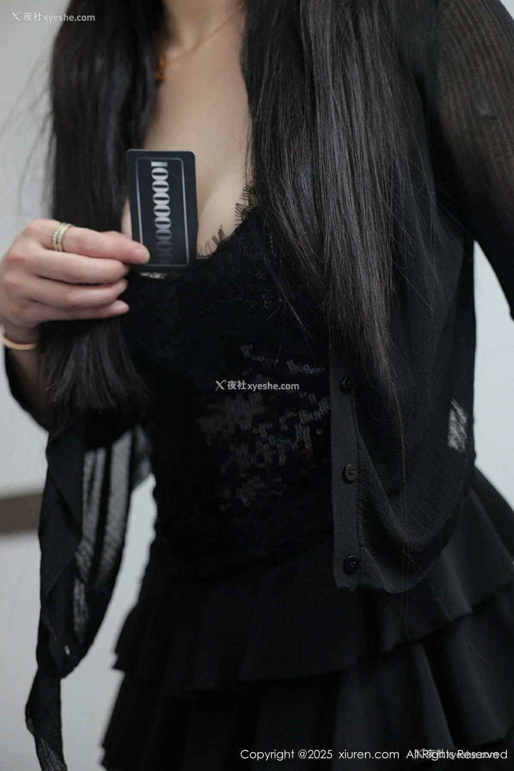 1P - [XiuRen秀人网] No.10592 苏一诺 [81P]