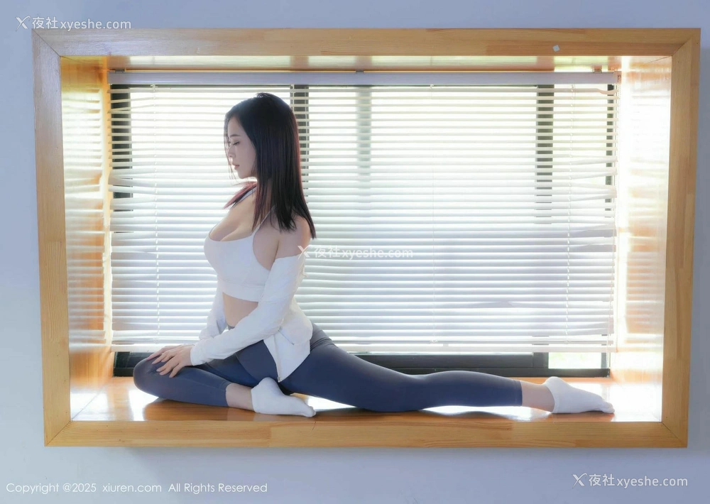 1P - [XiuRen秀人网] No.10595 玫瑰我爱你 [82P]
