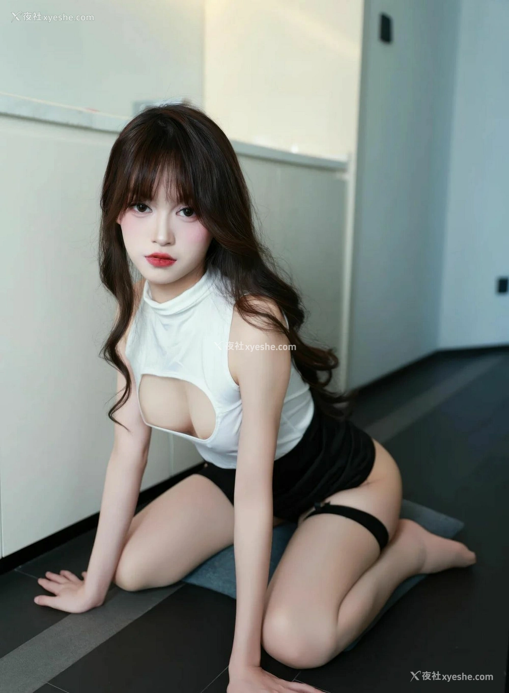 1P - [XiuRen秀人网] No.10590 糯咪 [81P]